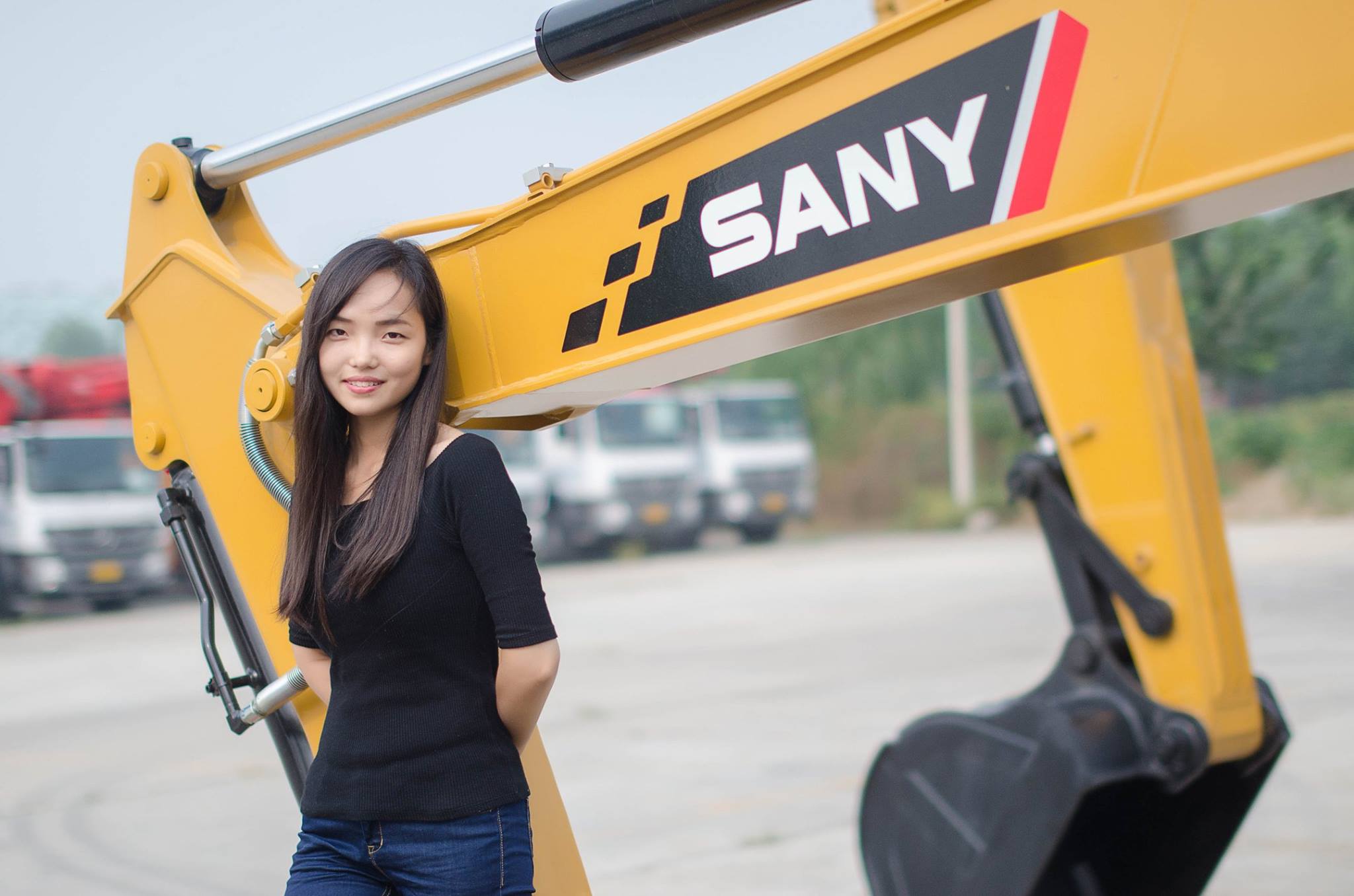 Máy xúc đào SANY – Đa năng, mạnh mẽ và sẵn sàng cho mọi nhiệm vụ