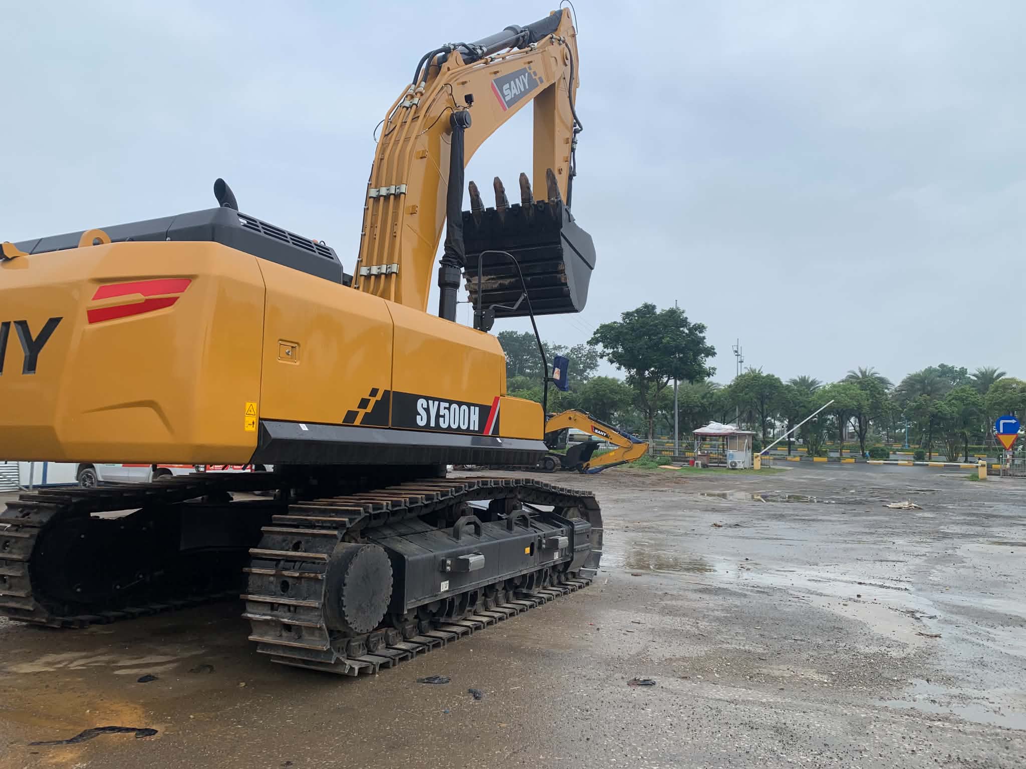 máy xúc sy500h