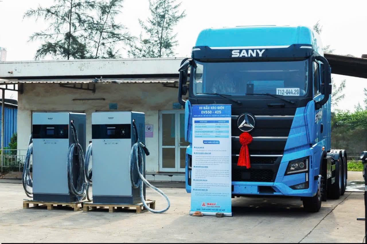 đầu kéo điện SANY