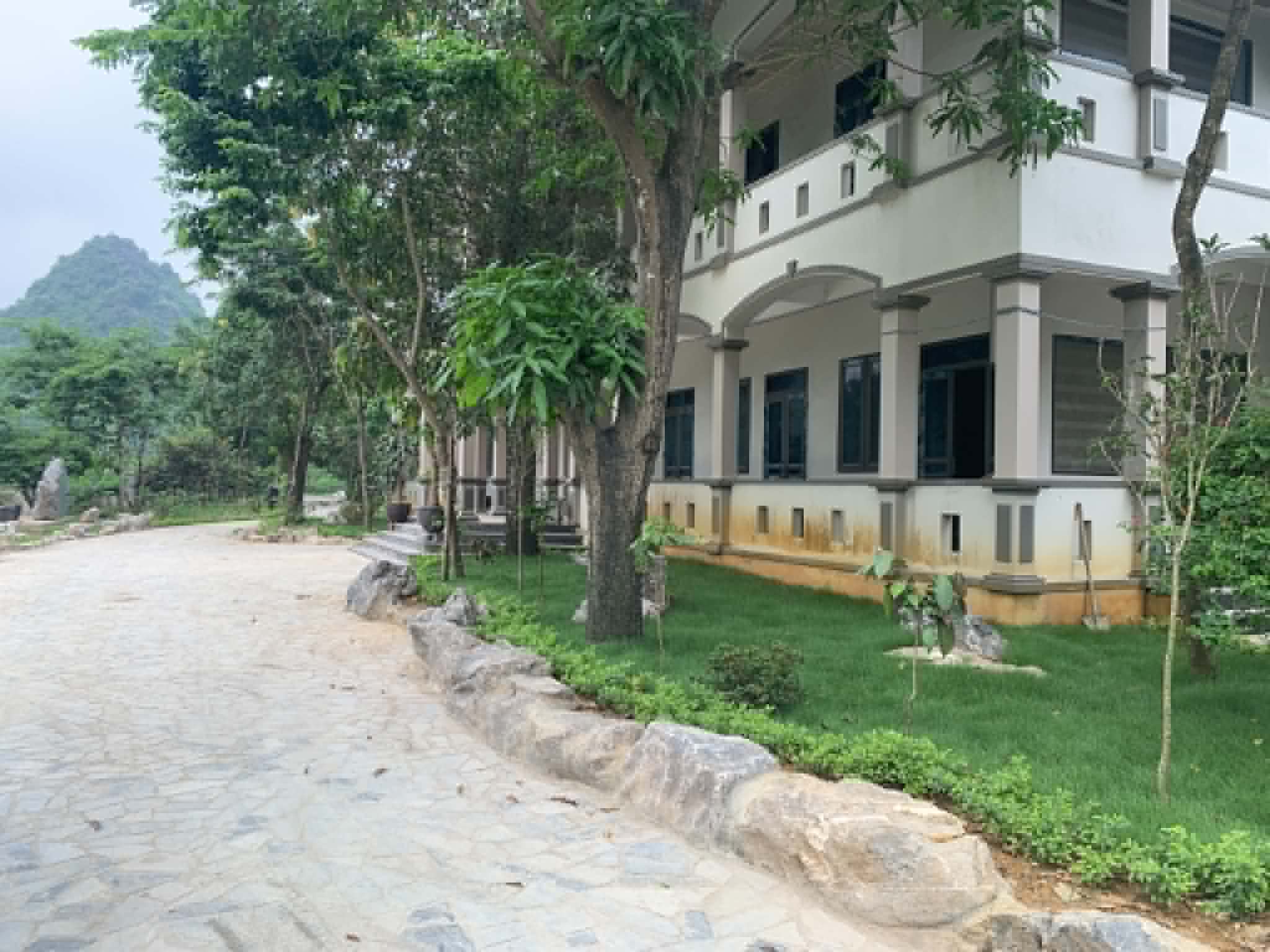 mỏ đá