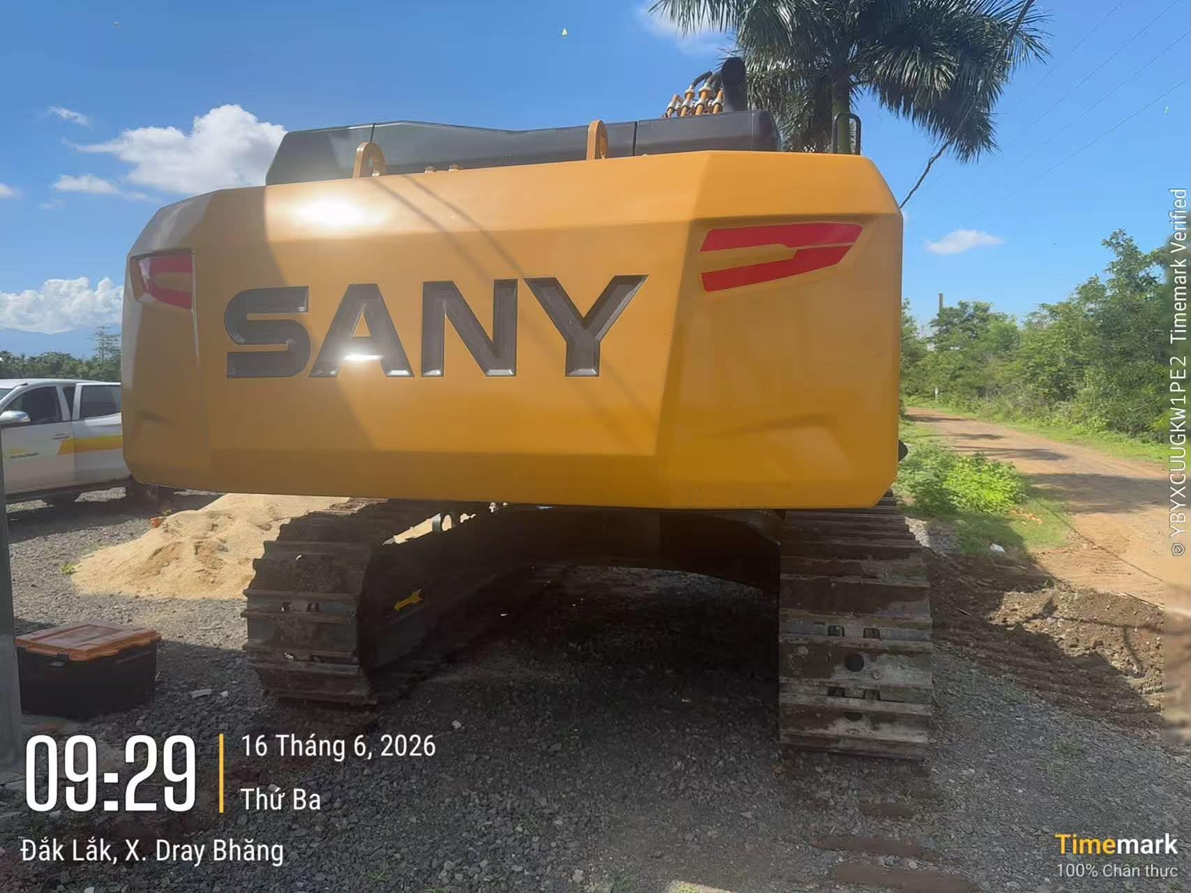 máy xúc sany