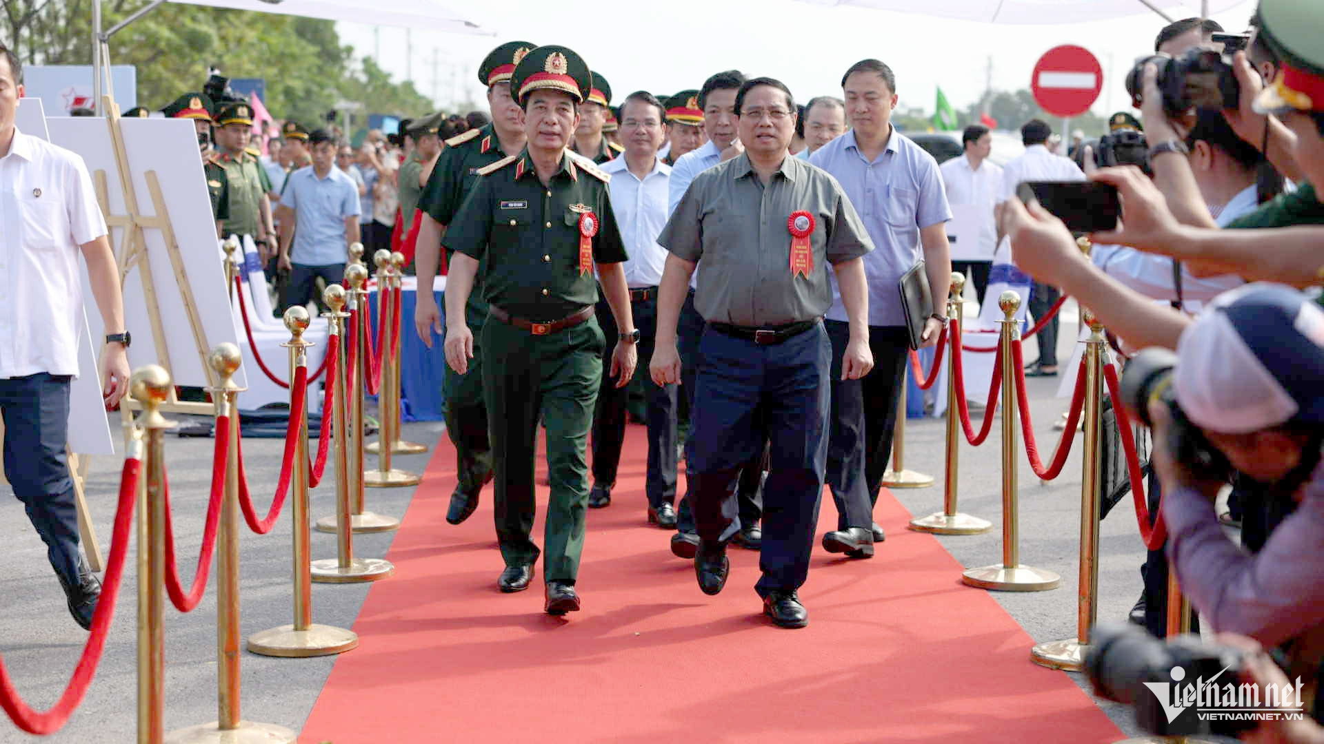cầu phong châu