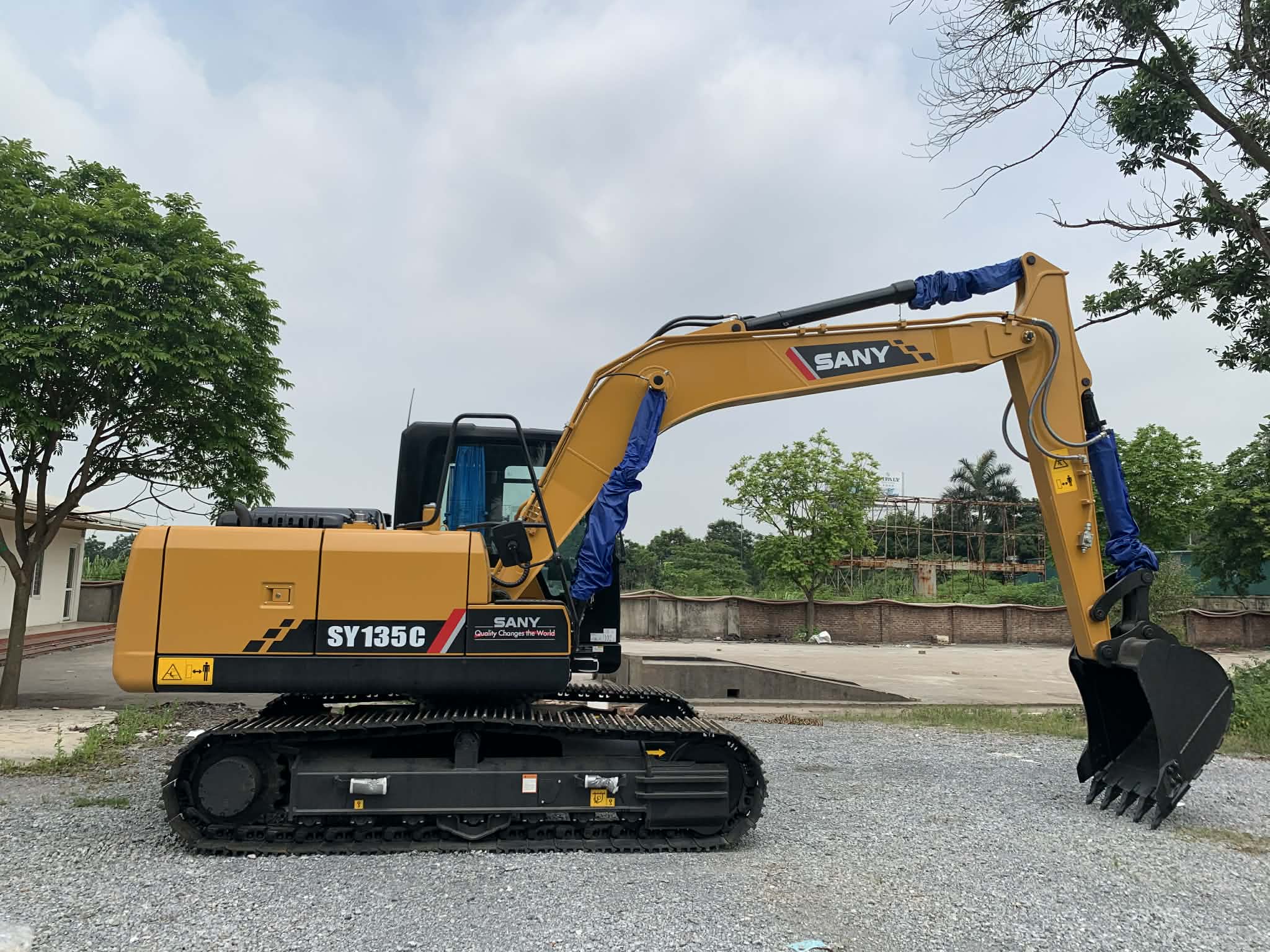 máy xúc SANY