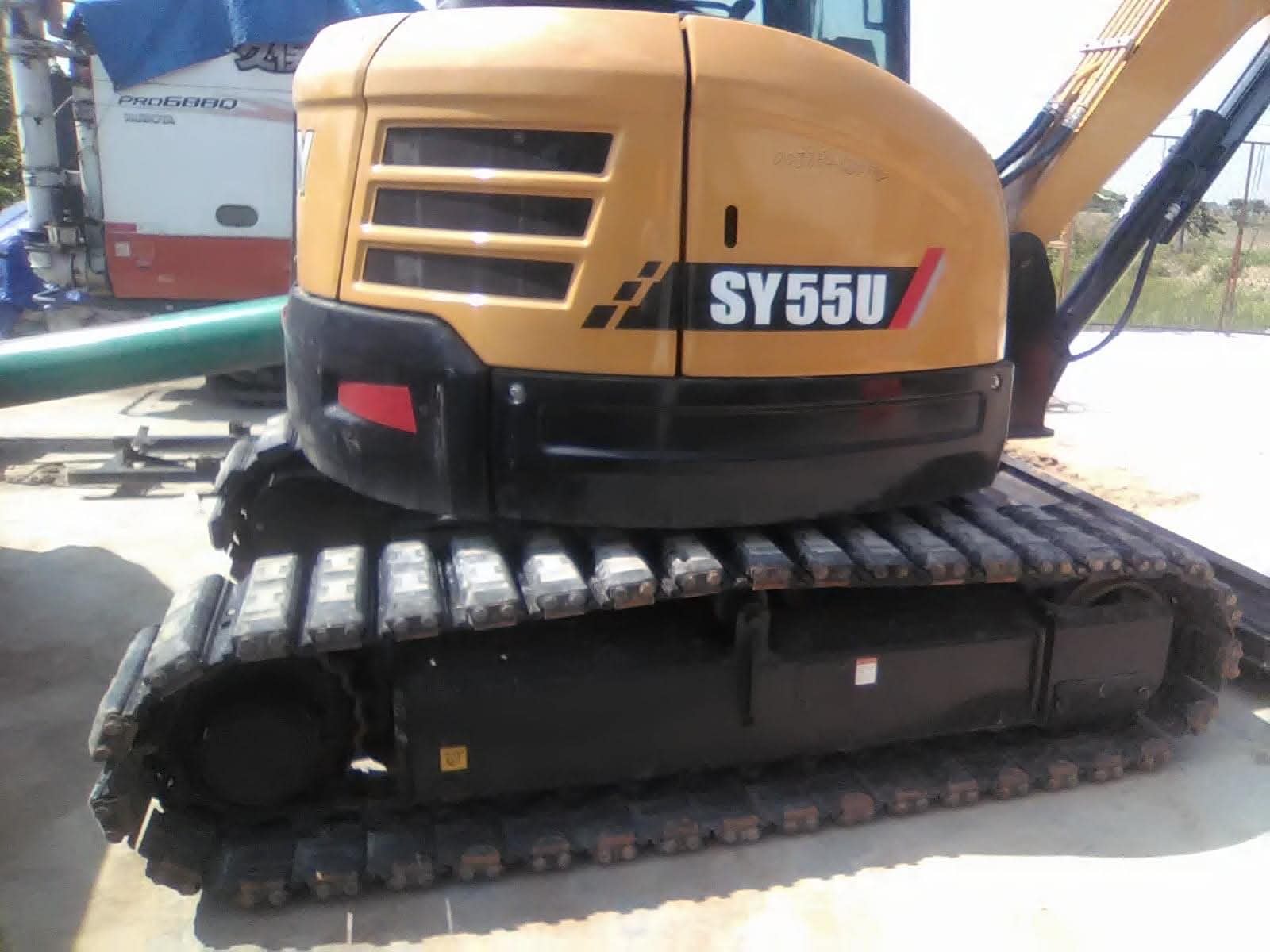 máy xúc sy55u