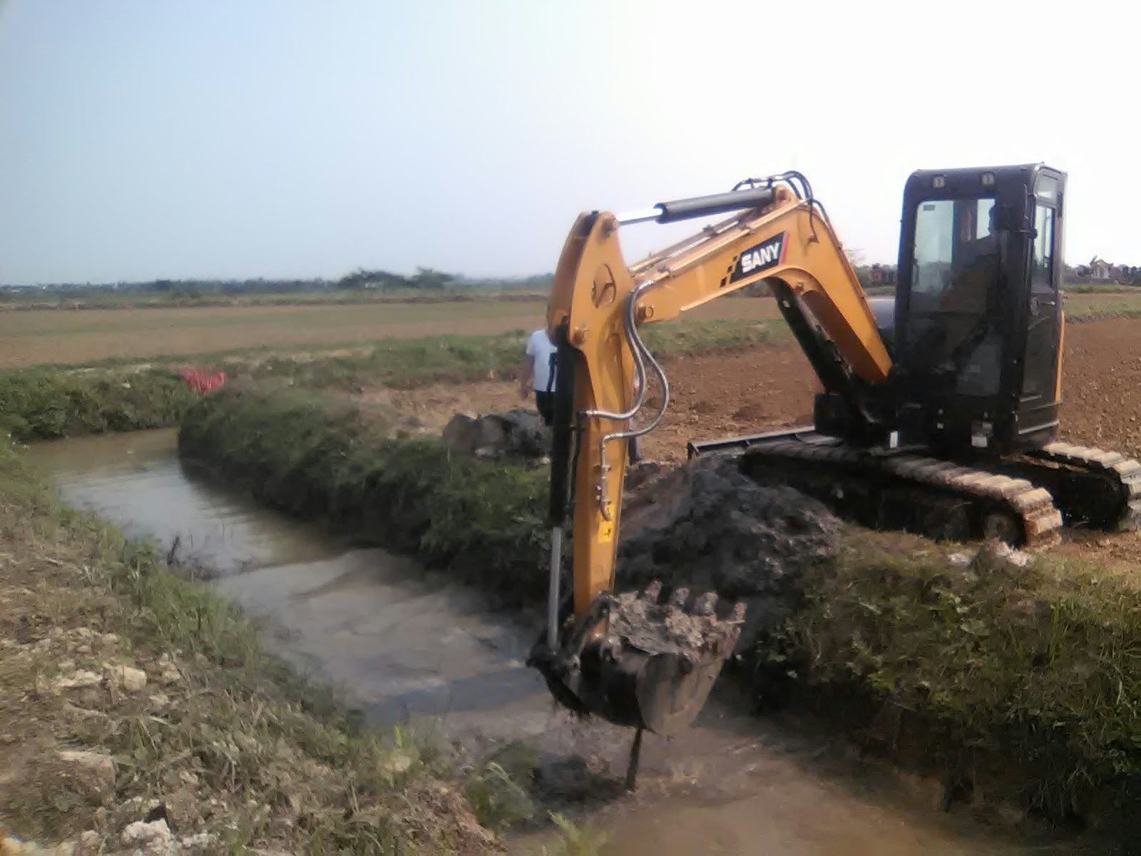 máy xúc sy55u tại thủy nguyên năm 2020