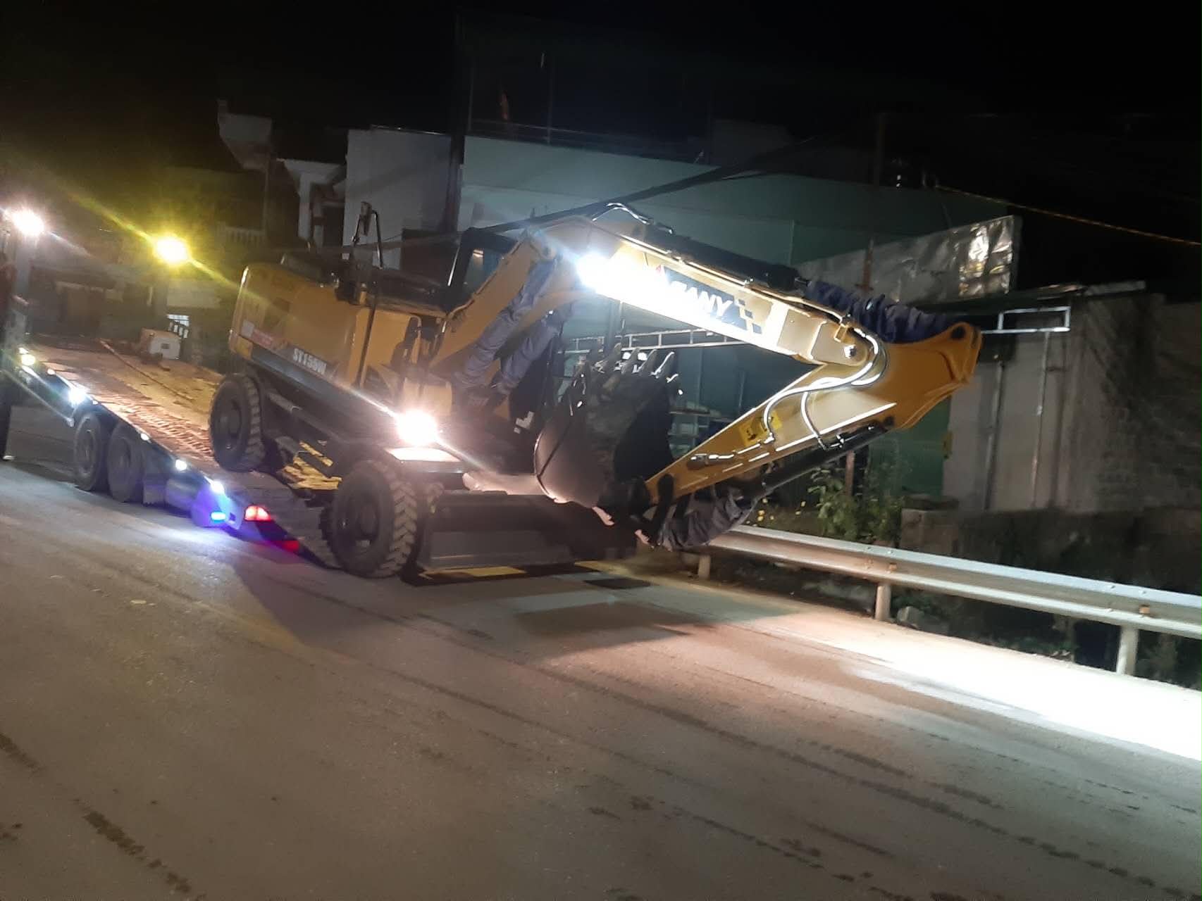 máy xúc sy155w tại mai châu