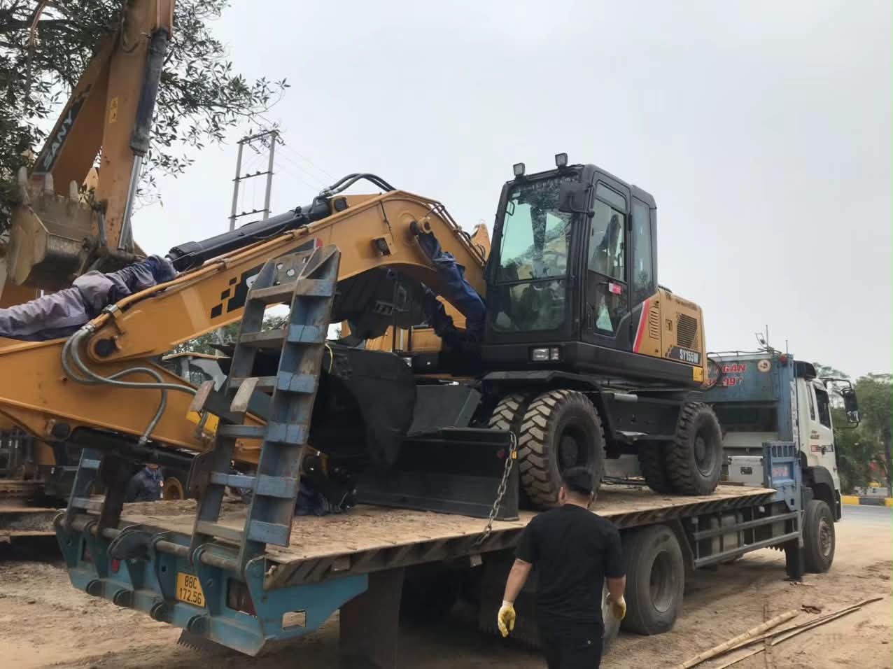 máy xúc sy155w tại mai châu