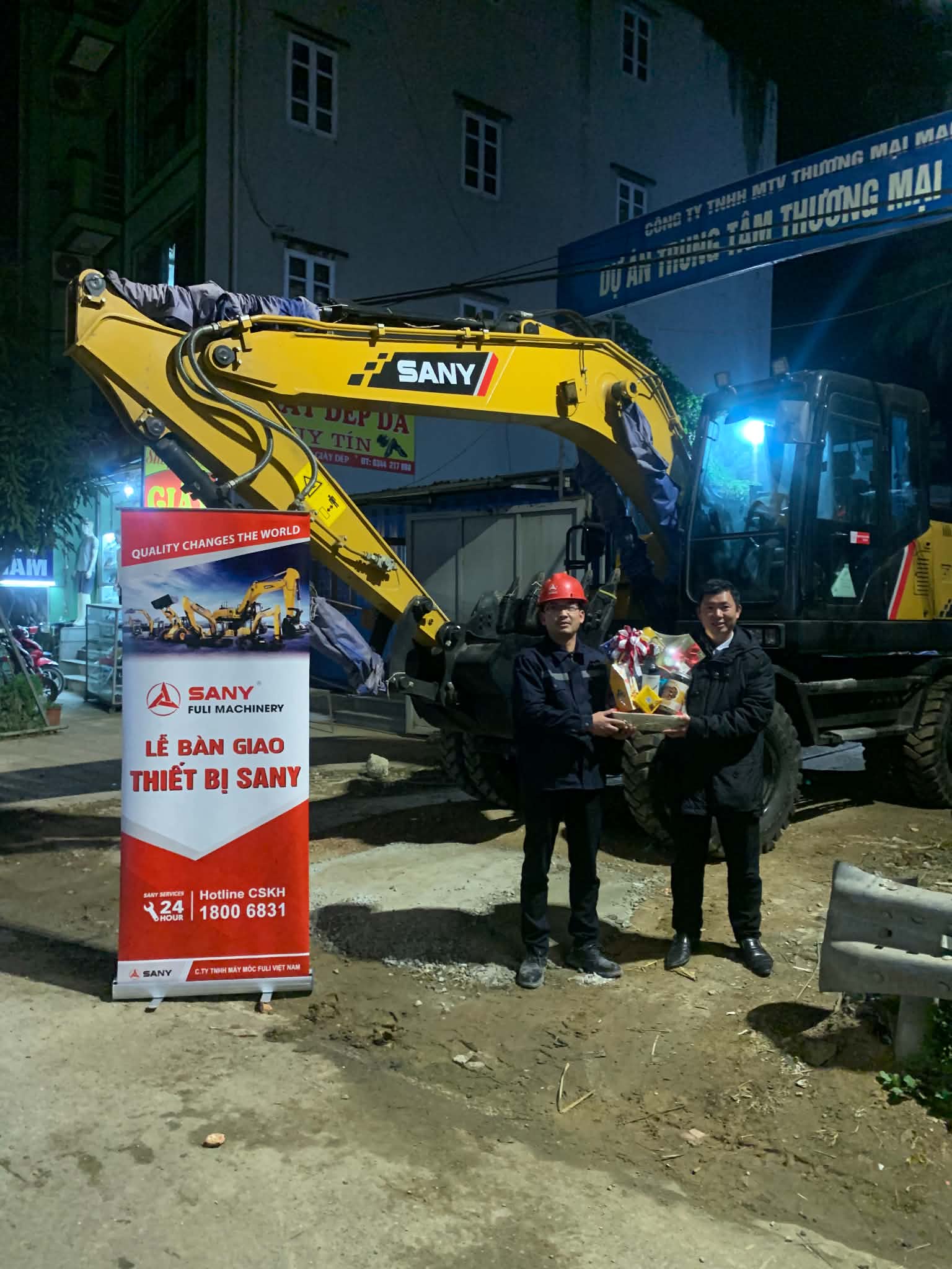 giao máy xúc sy155w ở Mai châu