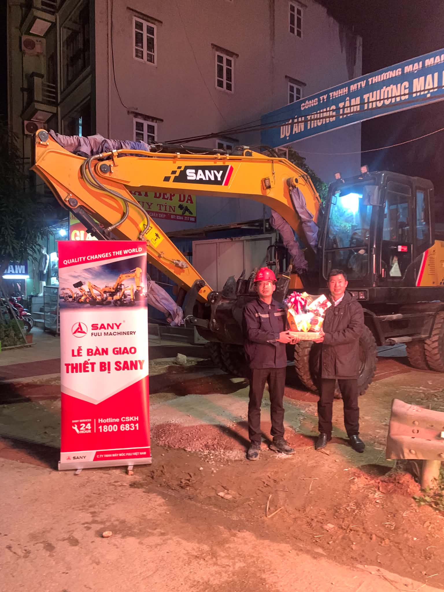 giao máy xúc sy155w ở Mai châu