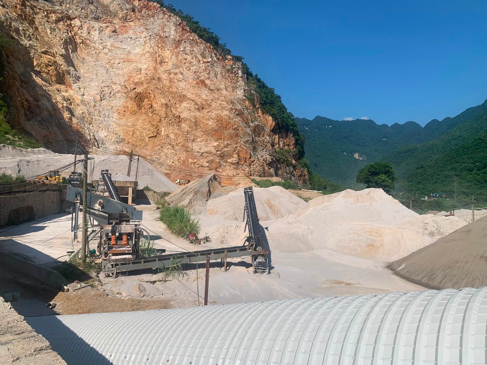 mỏ đá mai châu