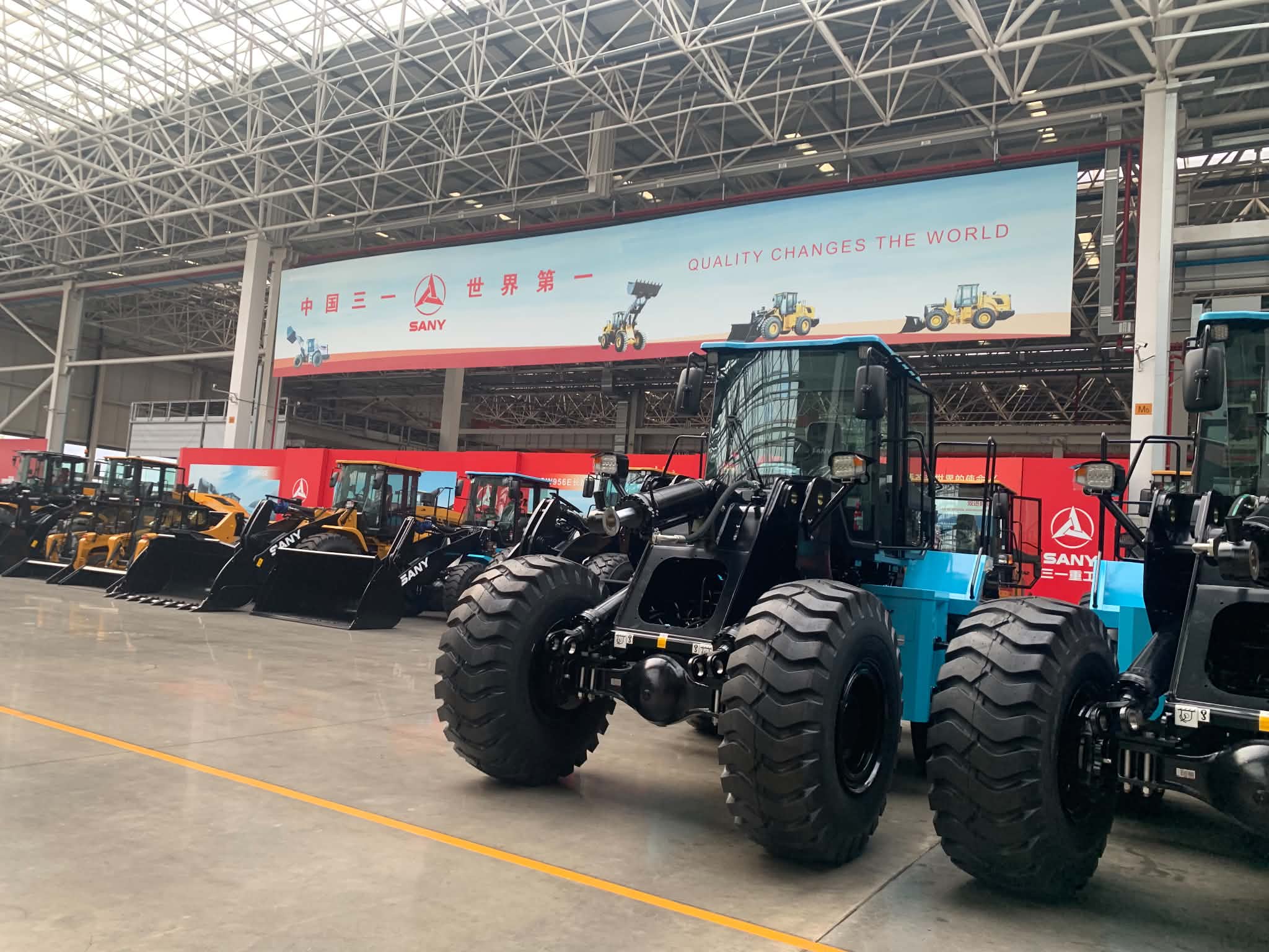 xúc lật sany