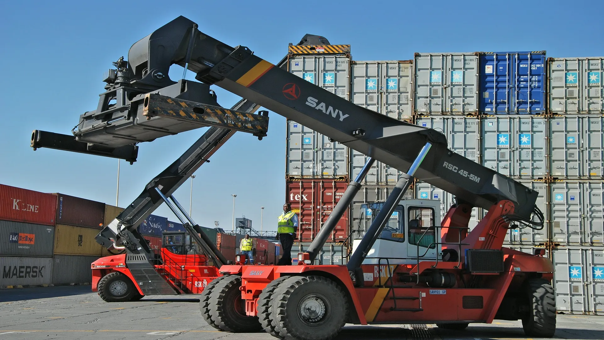 reach stacker