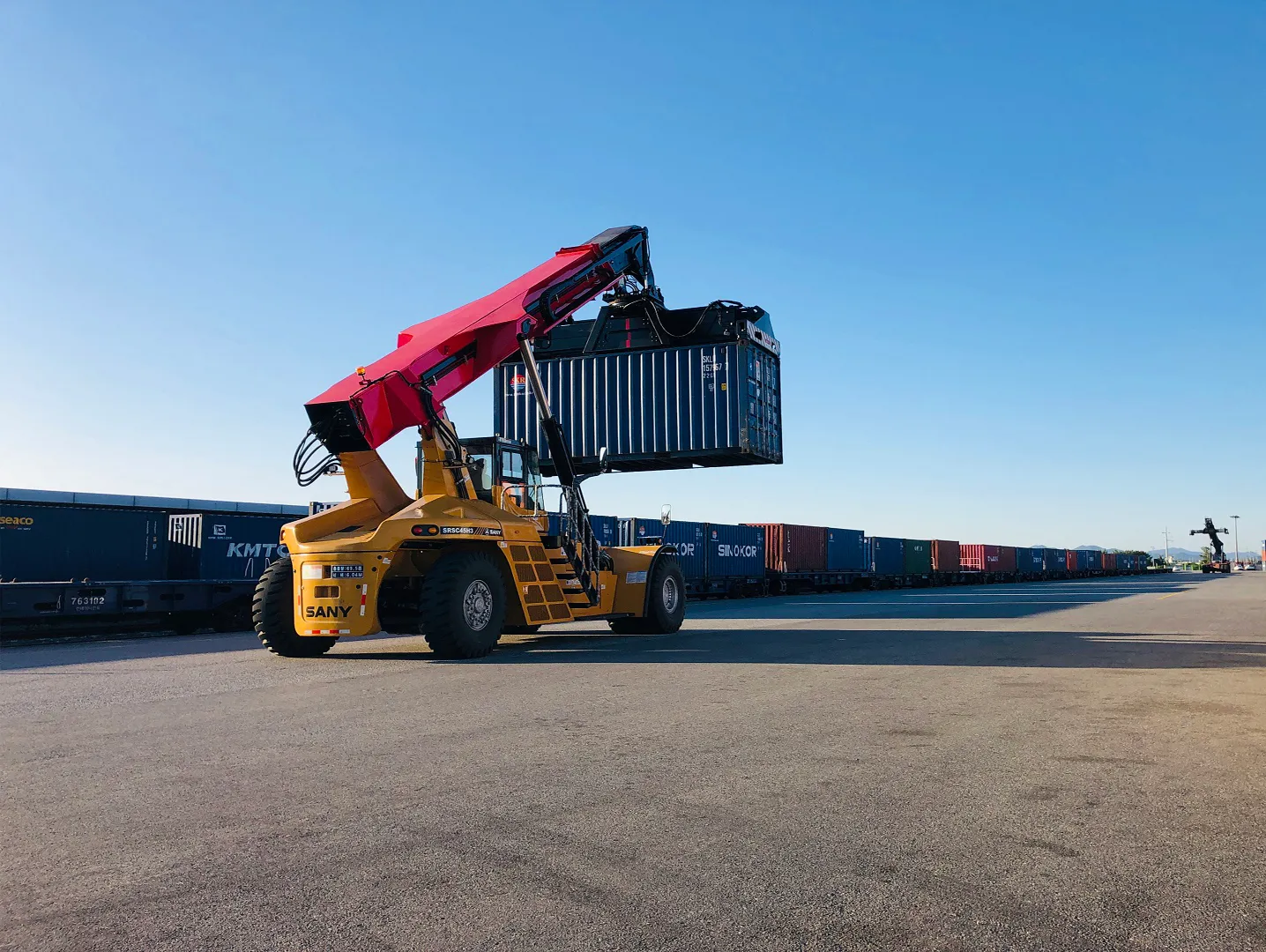 Thư viện ảnh xe nâng container SANY