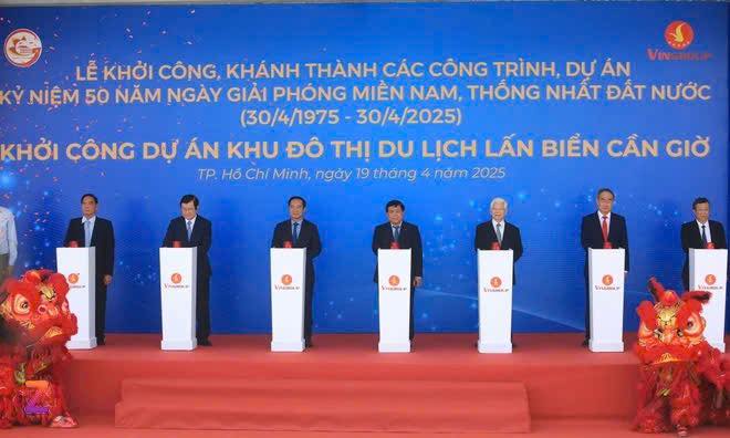 SANYglobal vinh dự cung cấp máy xúc đào SANY, xe lu rung SANY tại lễ khởi công khu đô thị Cần Giờ của tập đoàn Vin Group