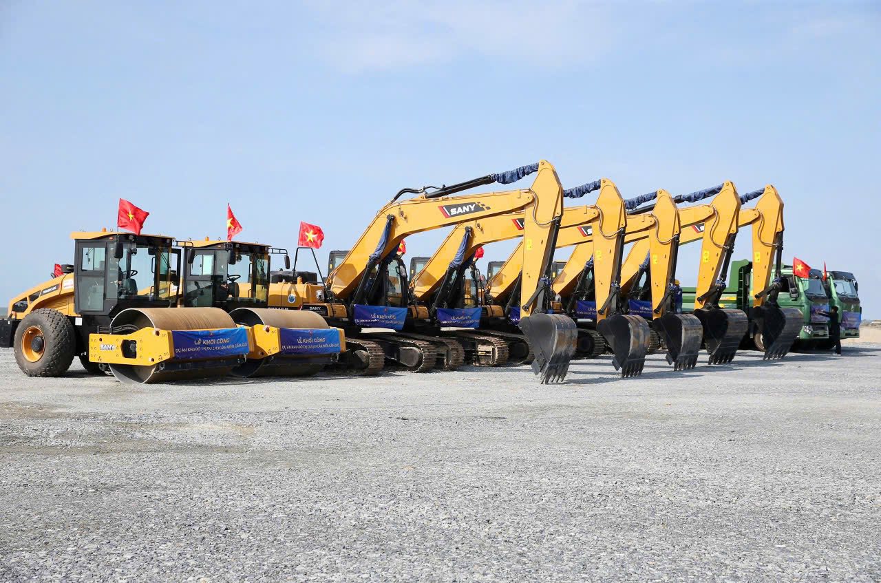 máy xúc sany