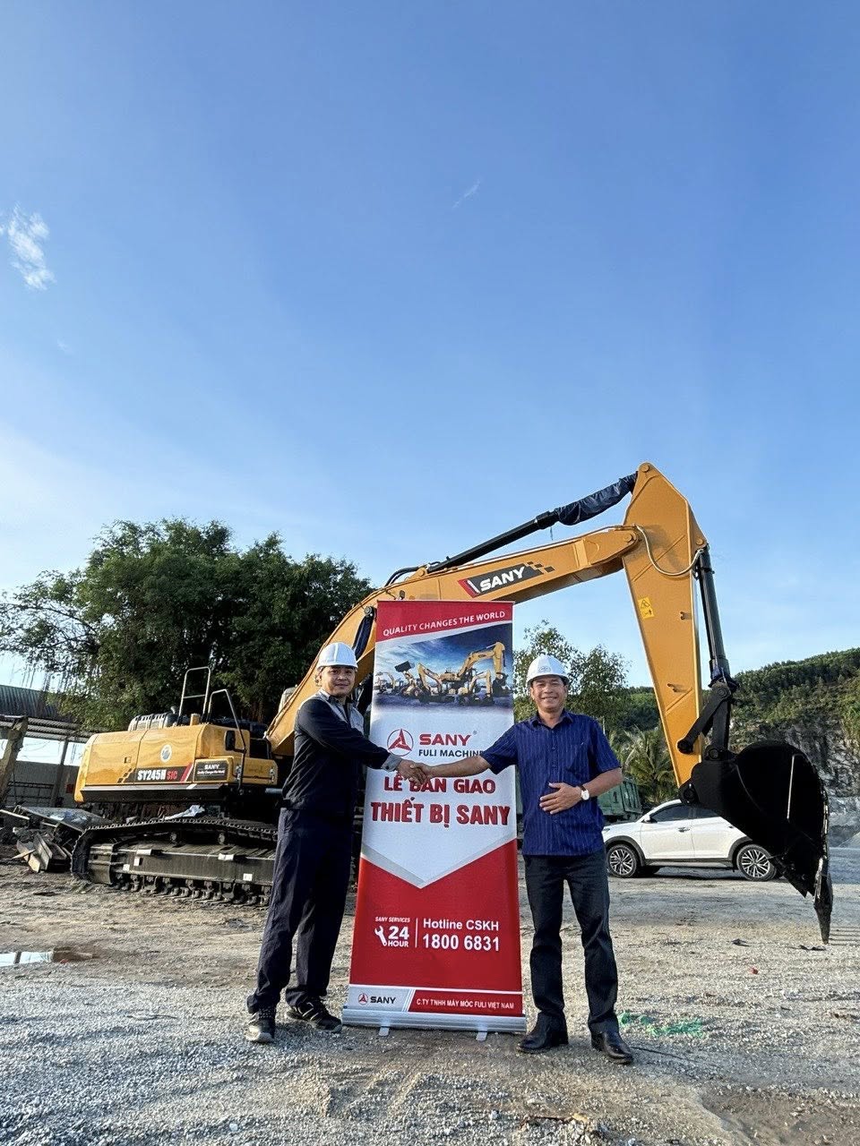 Máy xúc SANY SY245H