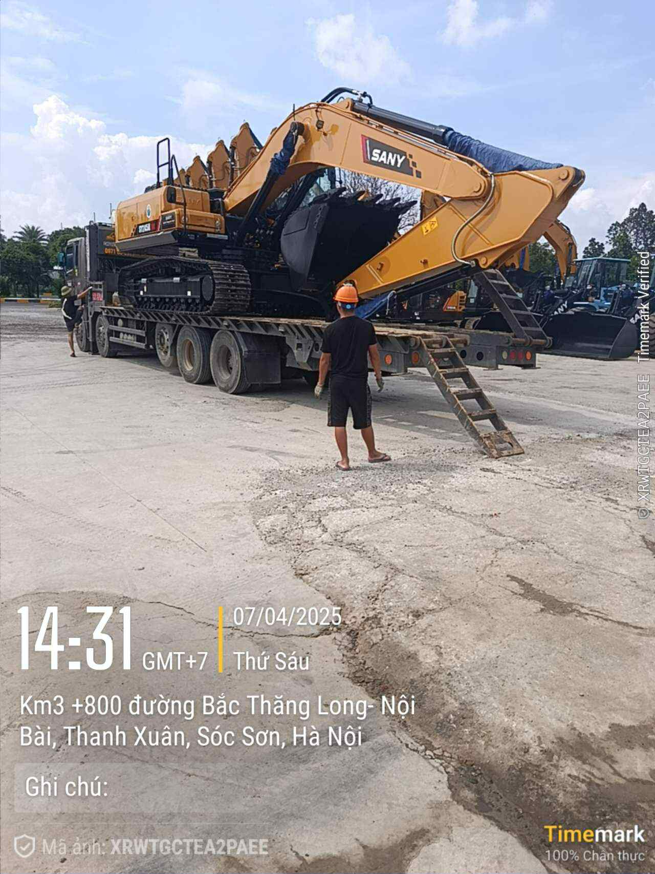 Máy xúc SANY SY245H