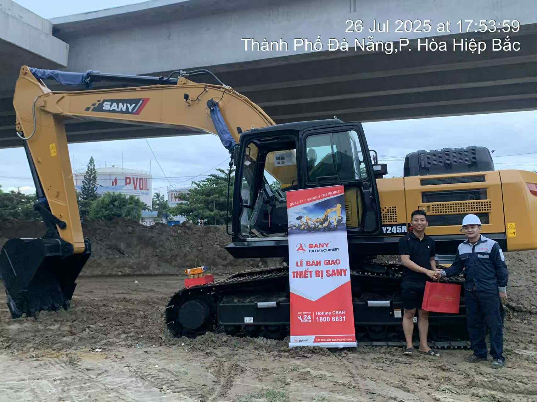 Bàn giao máy xúc đào SANY SY245H tại Đà Nẵng ngày 26.7.2025