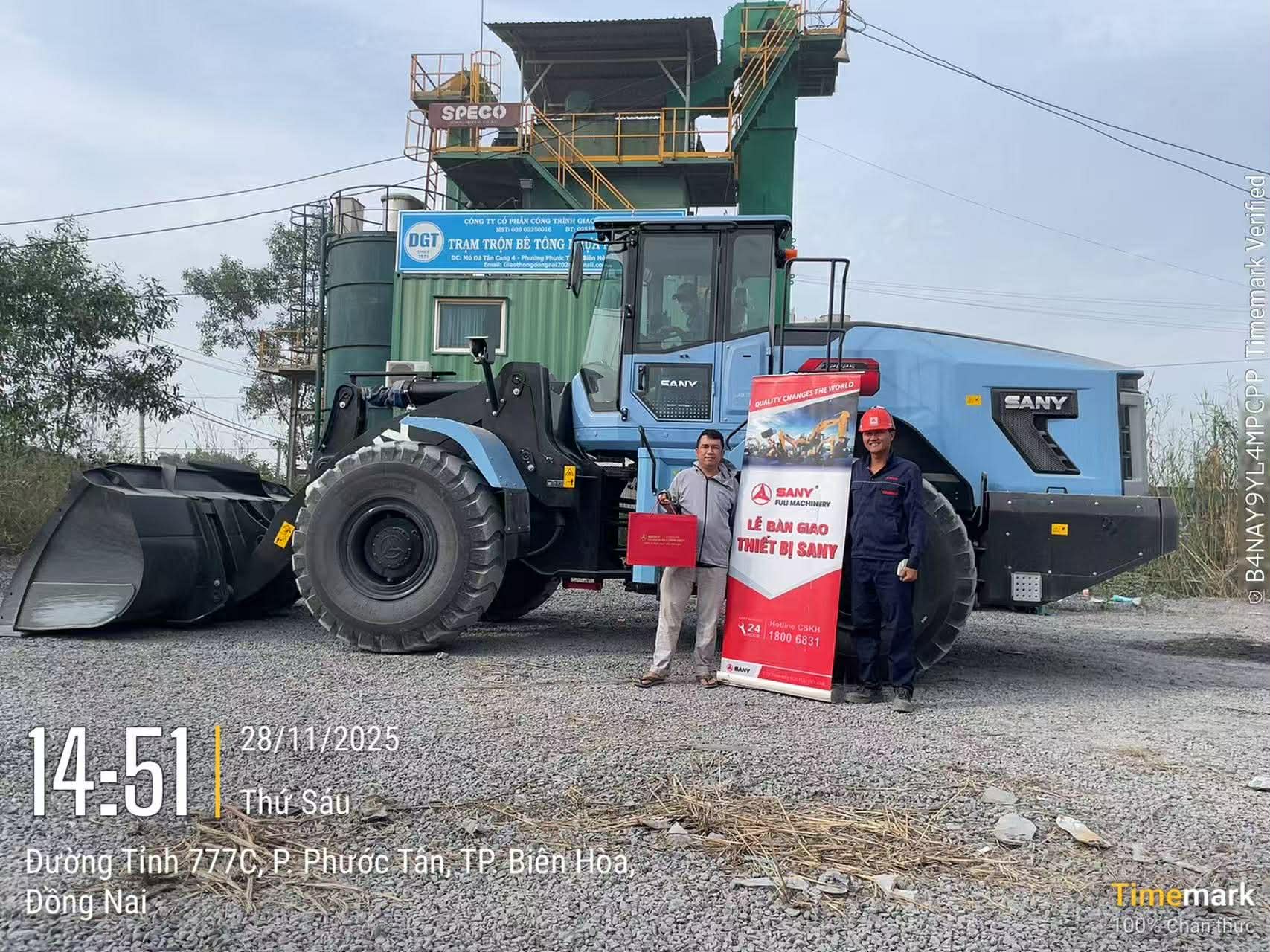 Bàn giao xúc lật điện SANY SW956E cho khách ngày 28.11.2025