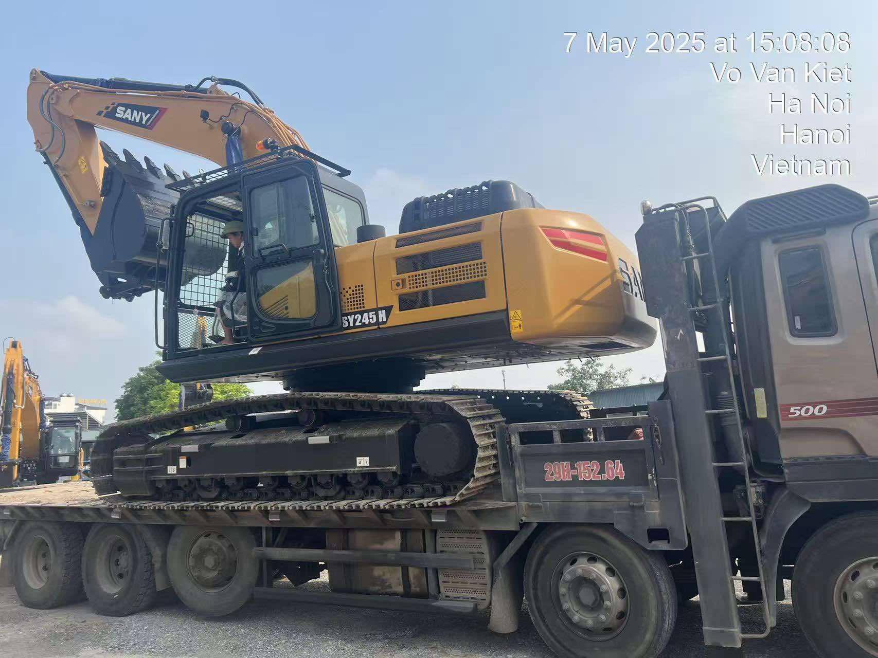 máy xúc sy245h