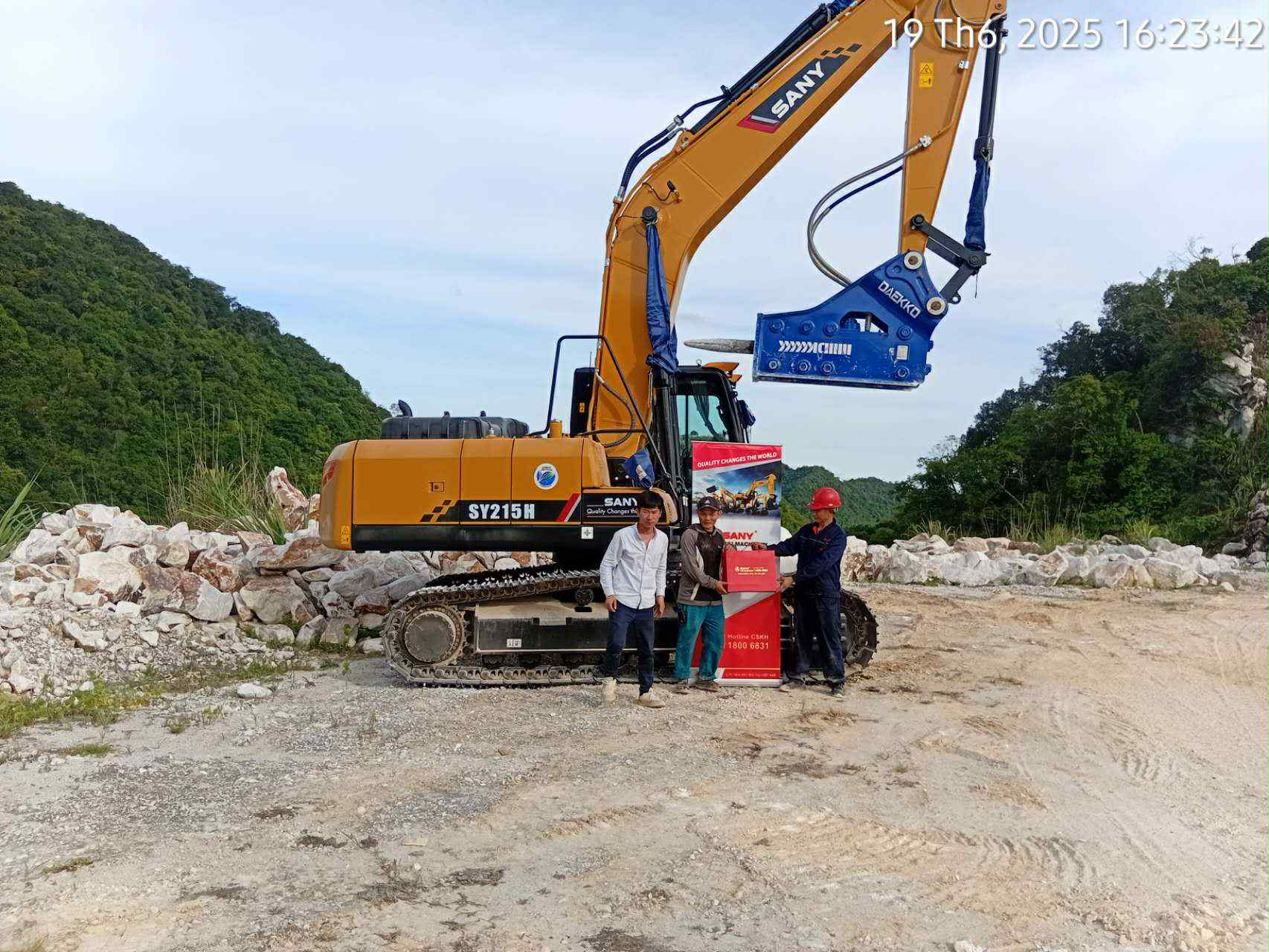 bàn giao máy sy215h