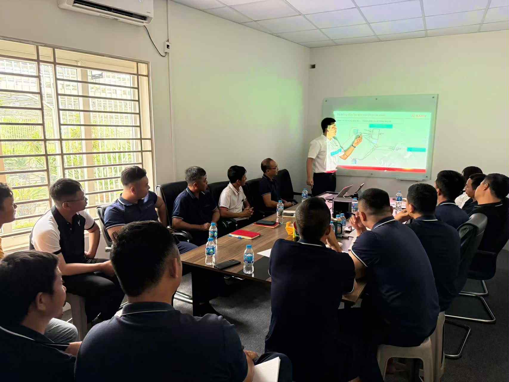 Khóa đào tạo nghiệp vụ máy xúc SANY năm 2025