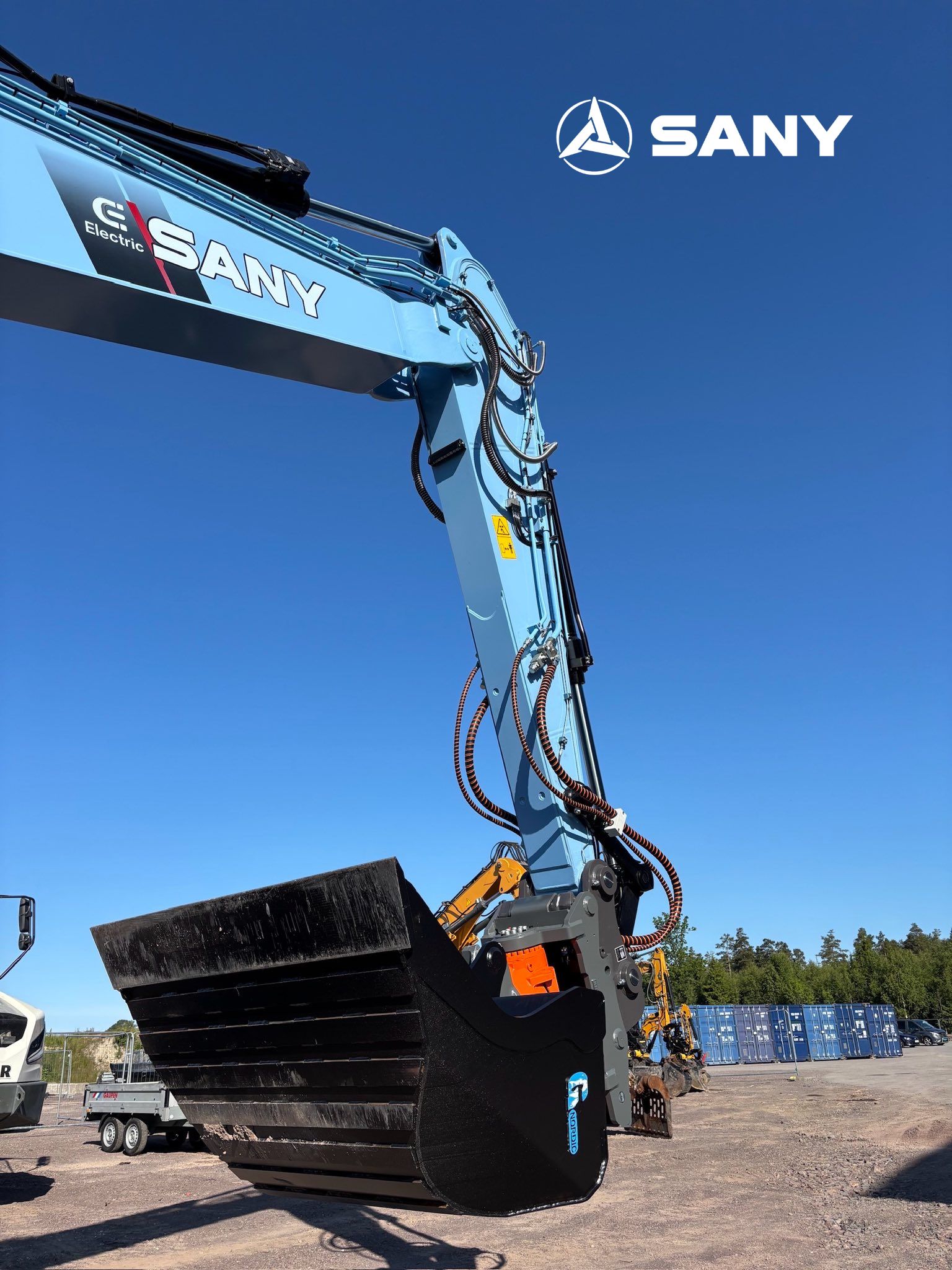 máy xúc điện SY215E