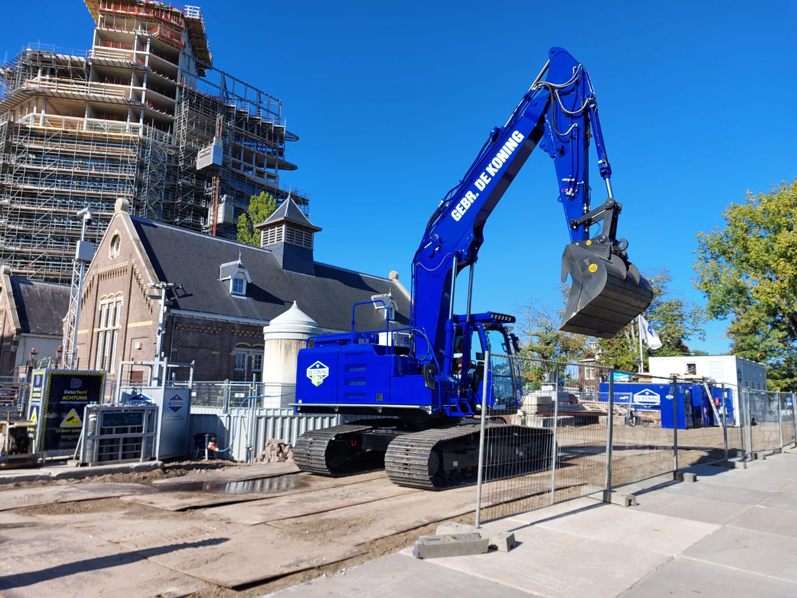 máy xúc sany sy215e