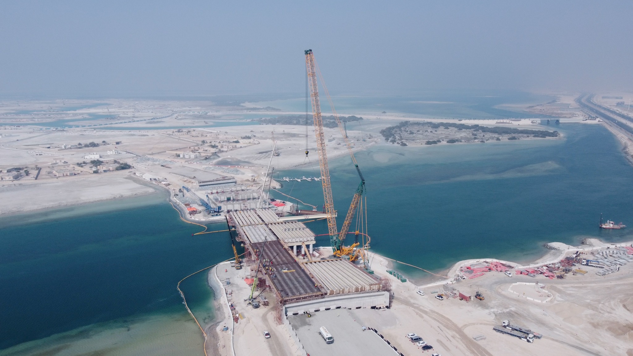 🚀 ​​HAREKET & SANY: Nâng tầm tương lai của UAE - Cần cẩu SANY