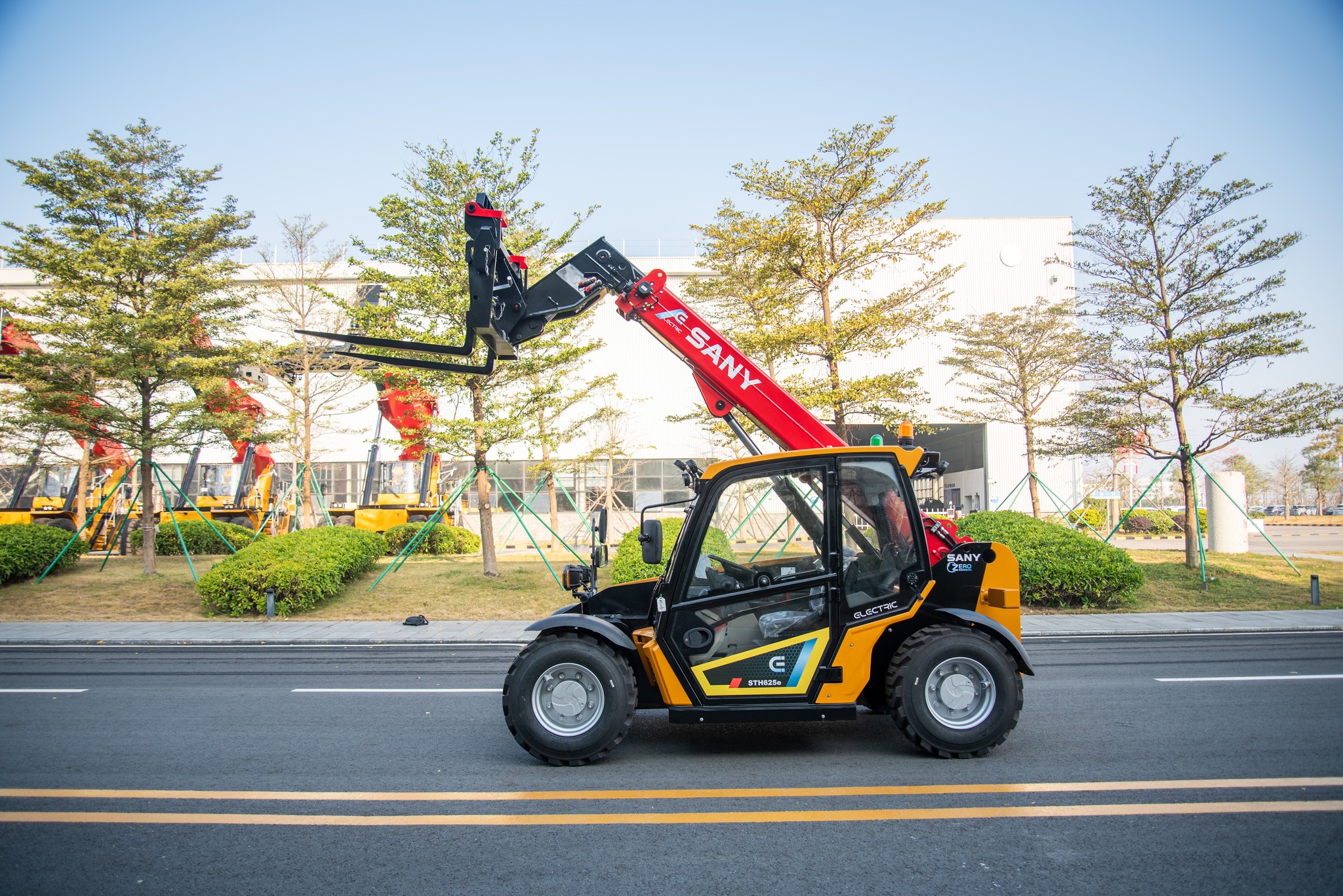 SANY STH625E : xe nâng hạ hoàn toàn mới