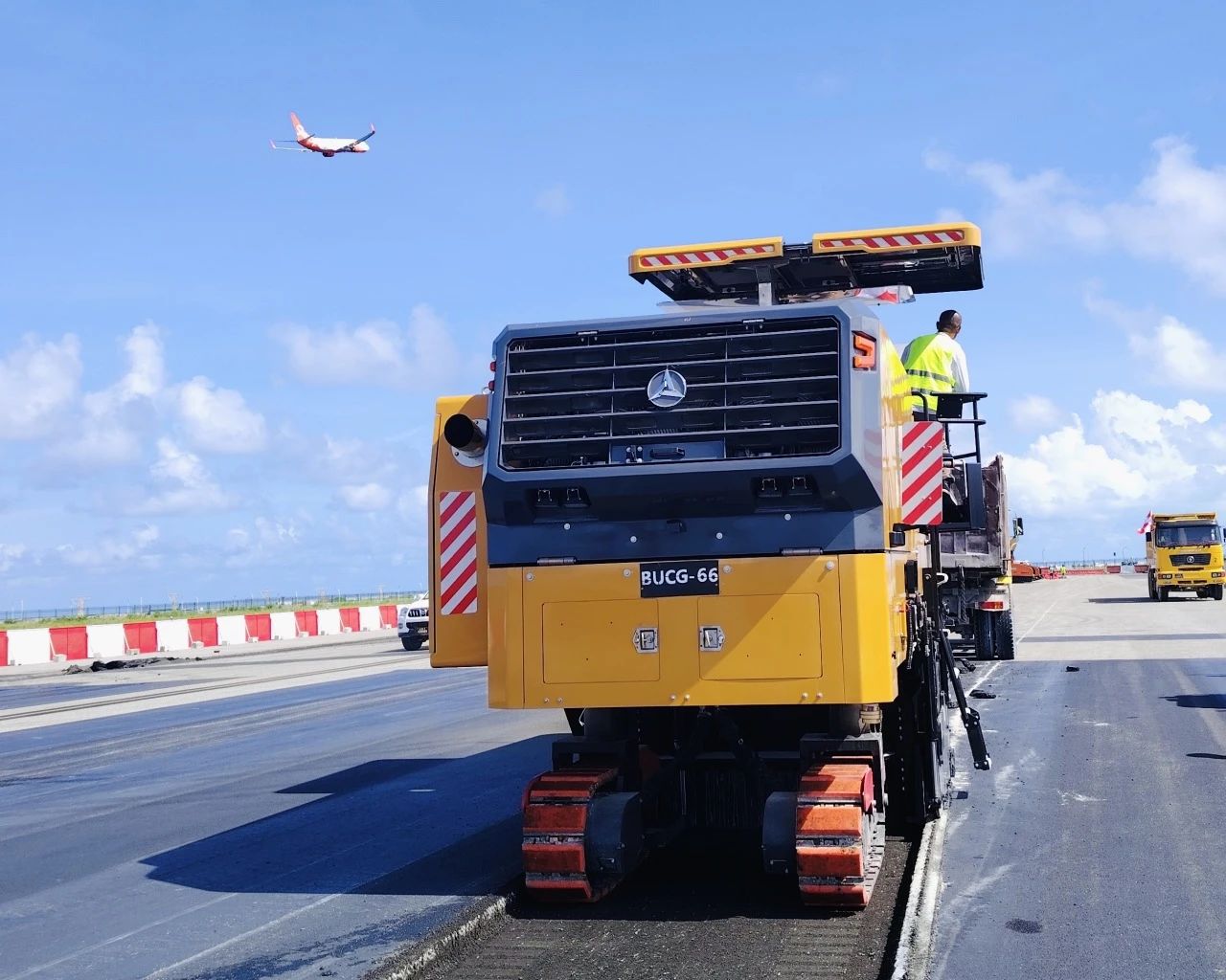 Máy cào bóc SANY SCM2000C-10R