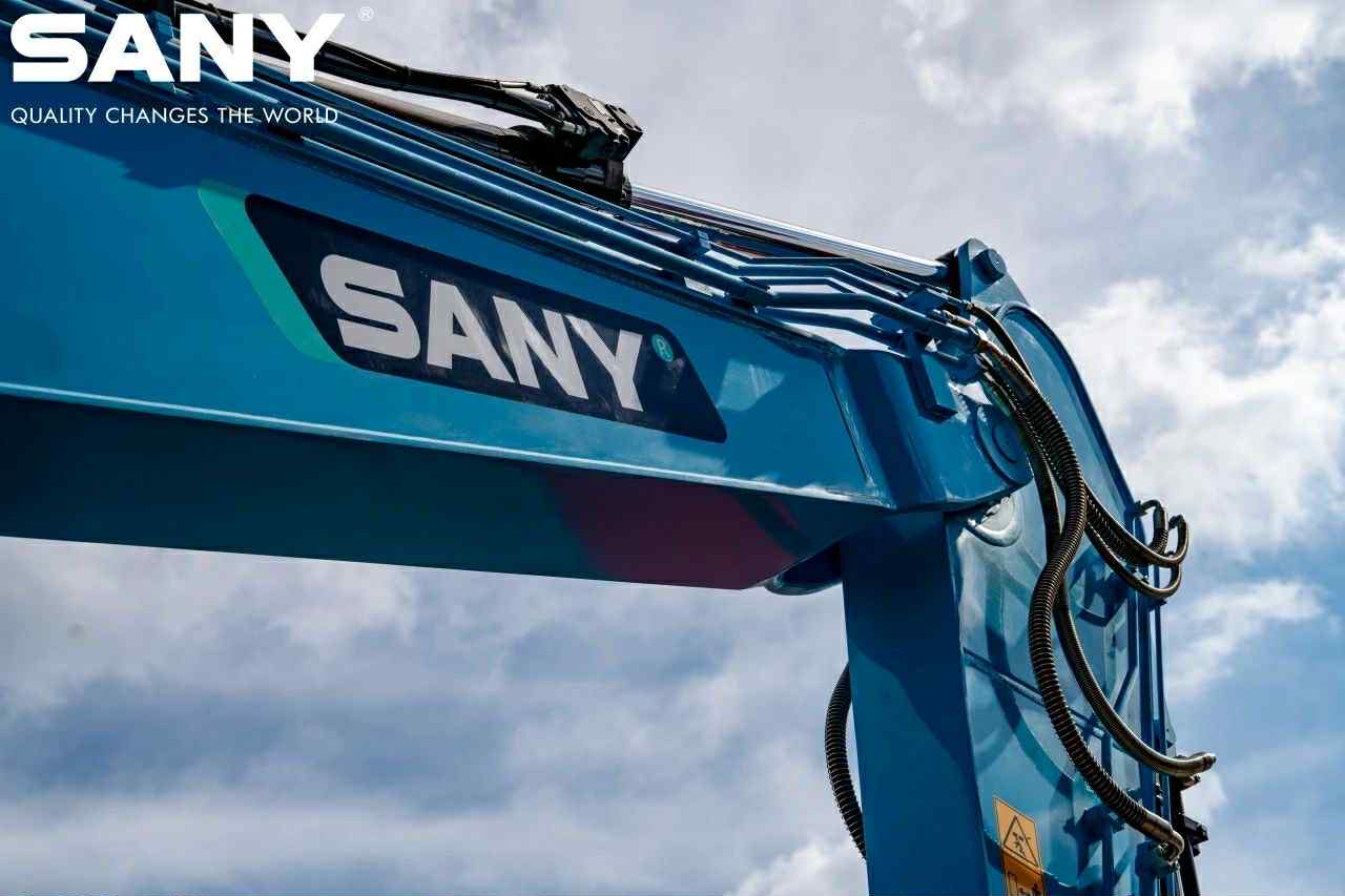 máy xúc điện SANY