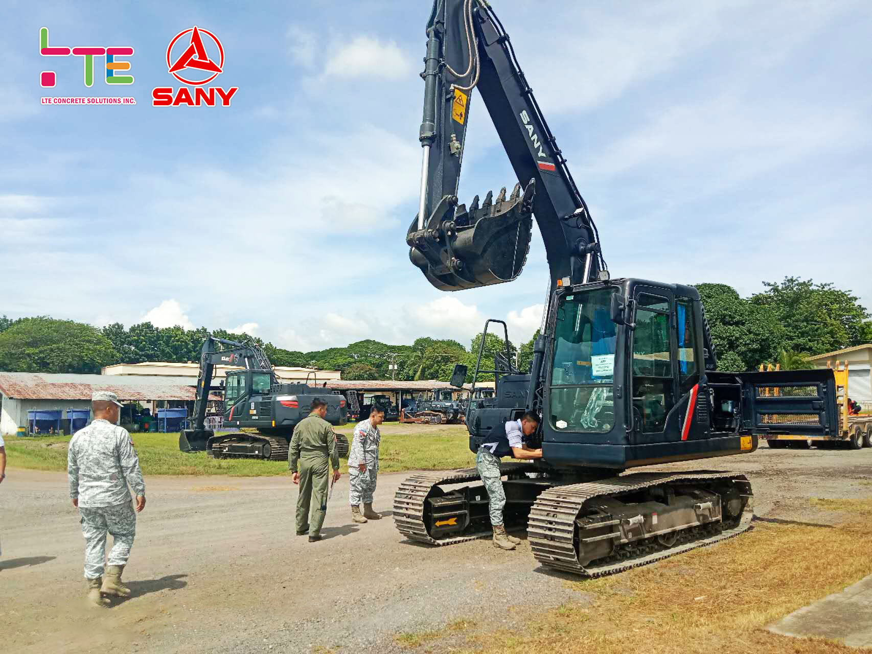 máy xúc đào sany