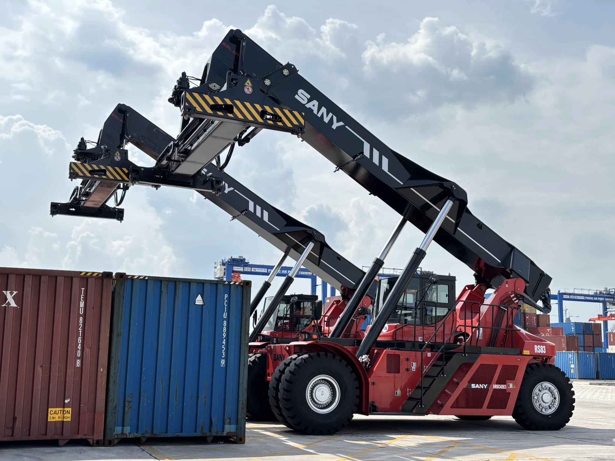 xe nâng công điện SANY