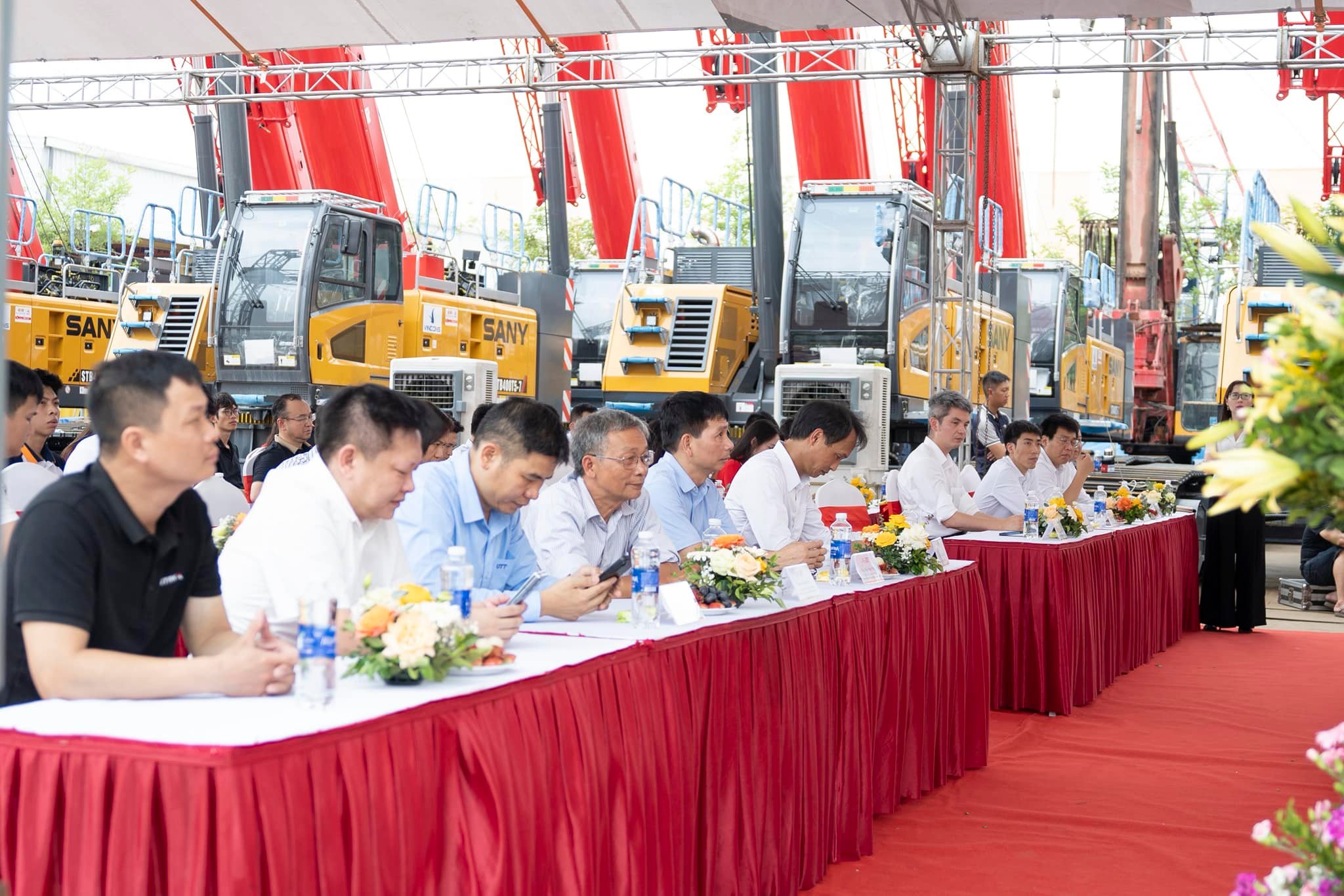 đại biểu tham dự