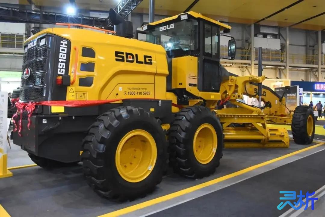 máy san gạt sdlg