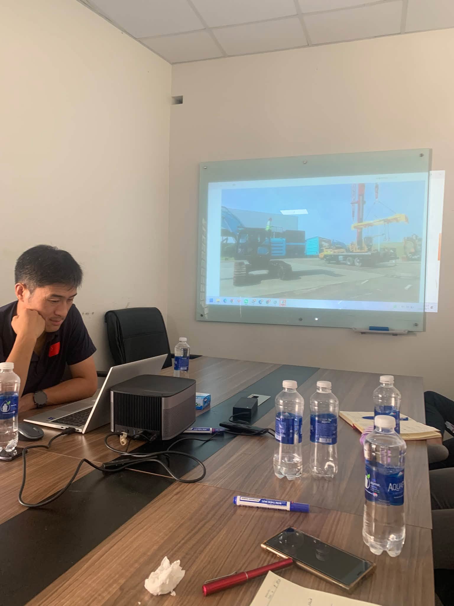 đào tạo máy xúc