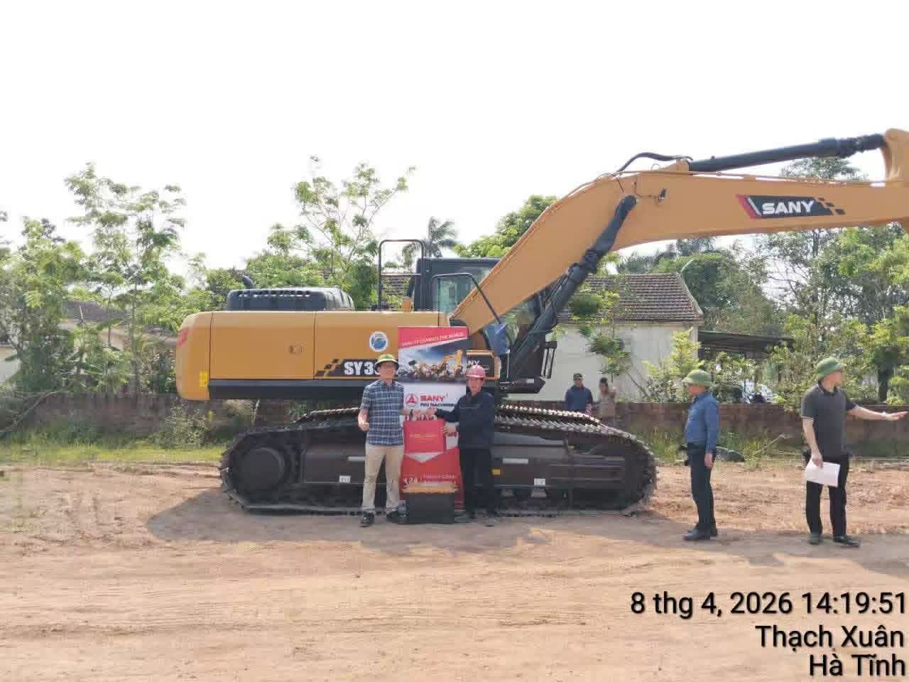 máy xúc sany