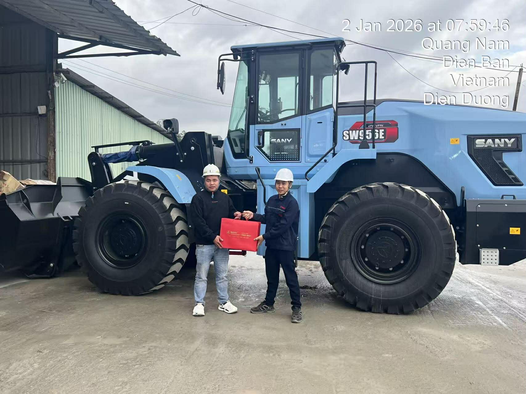 xúc lật điện sany