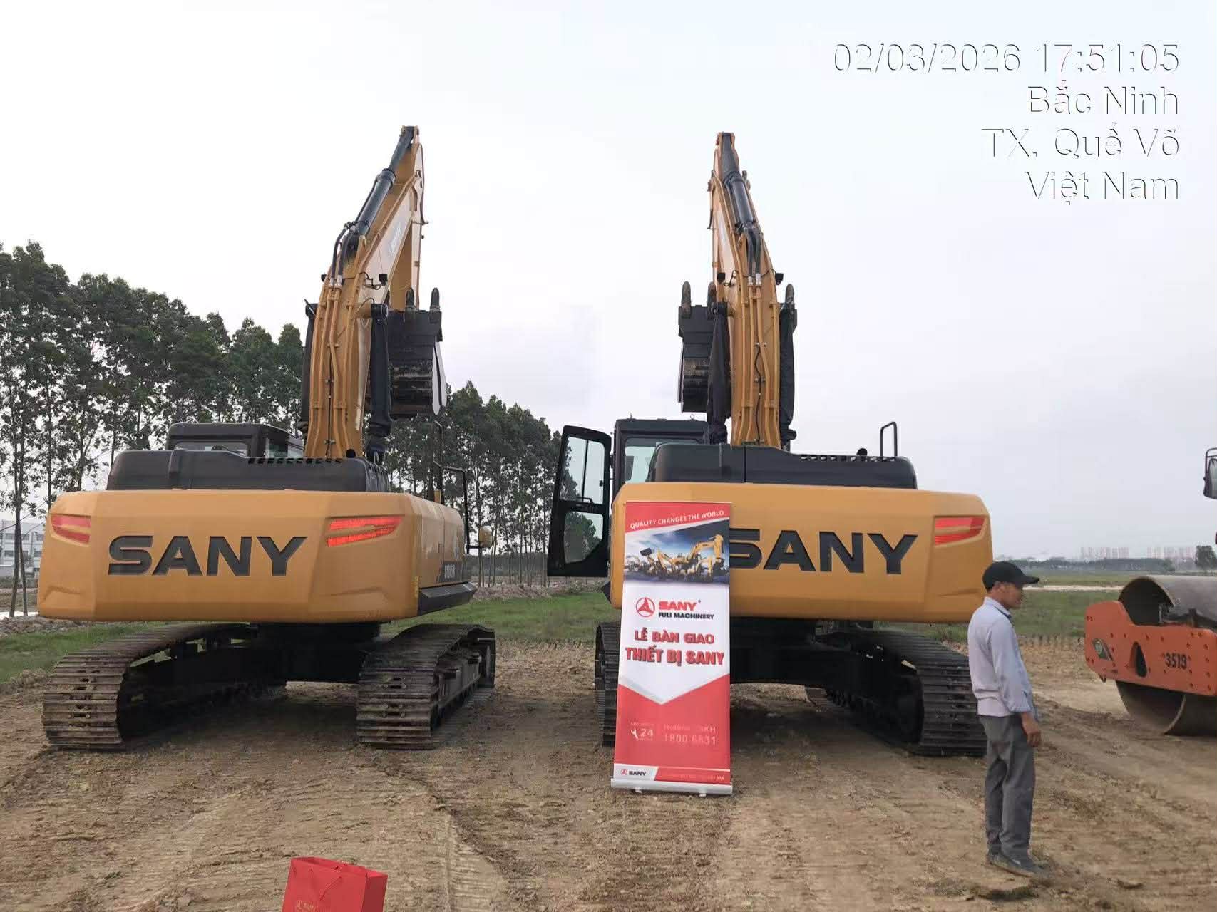 Vui : Giải mã mơ lái máy xúc đánh con gì và điềm báo sự nghiệp 2026