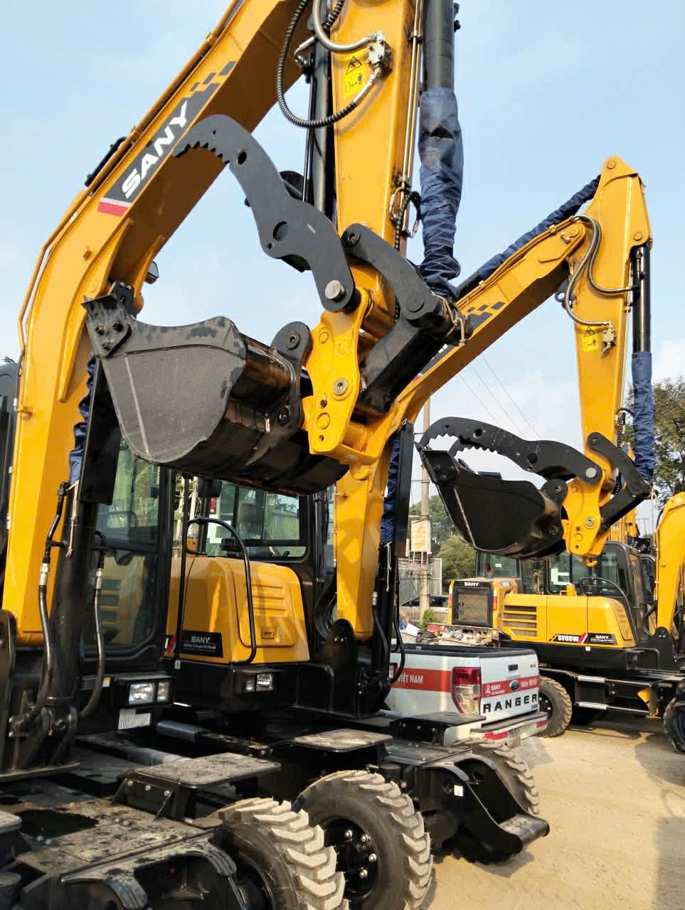 máy xúc sany