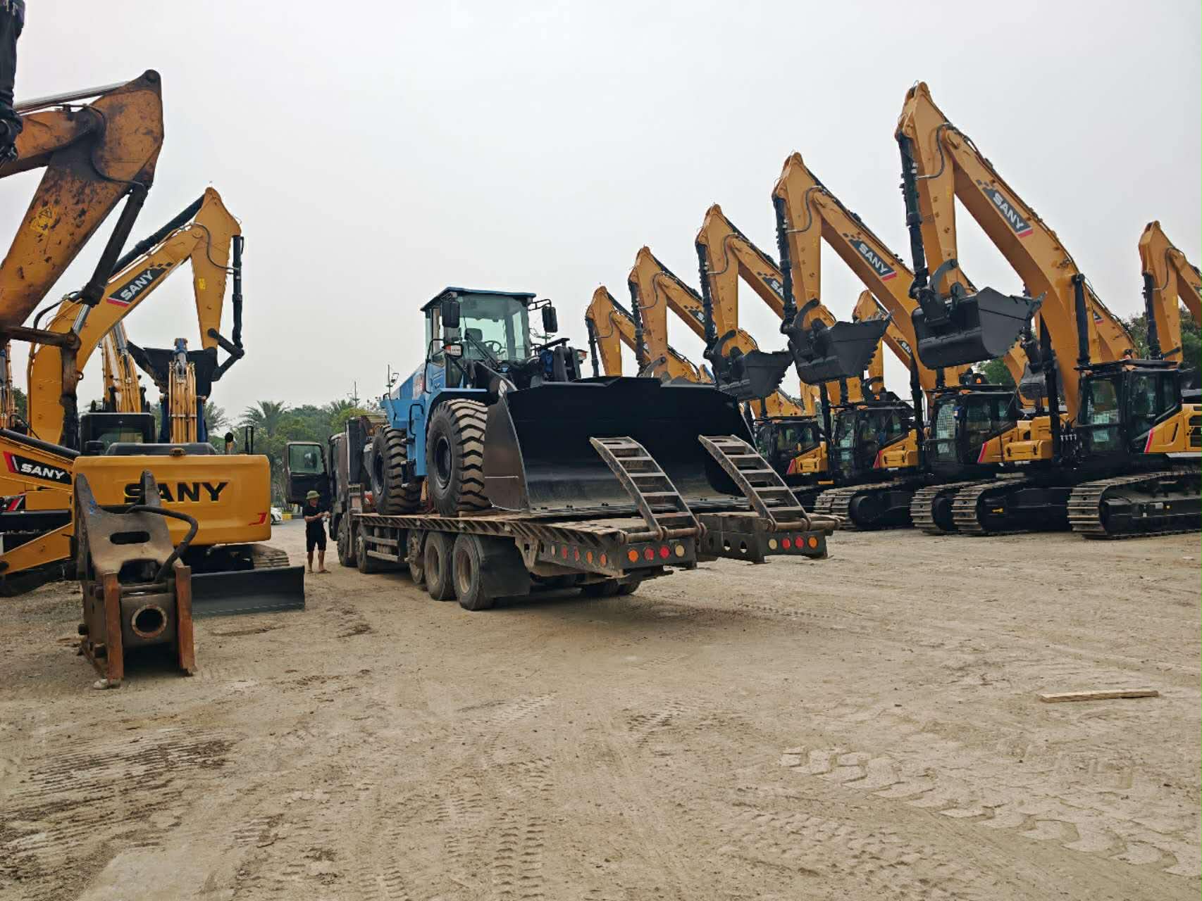 xúc lật điện