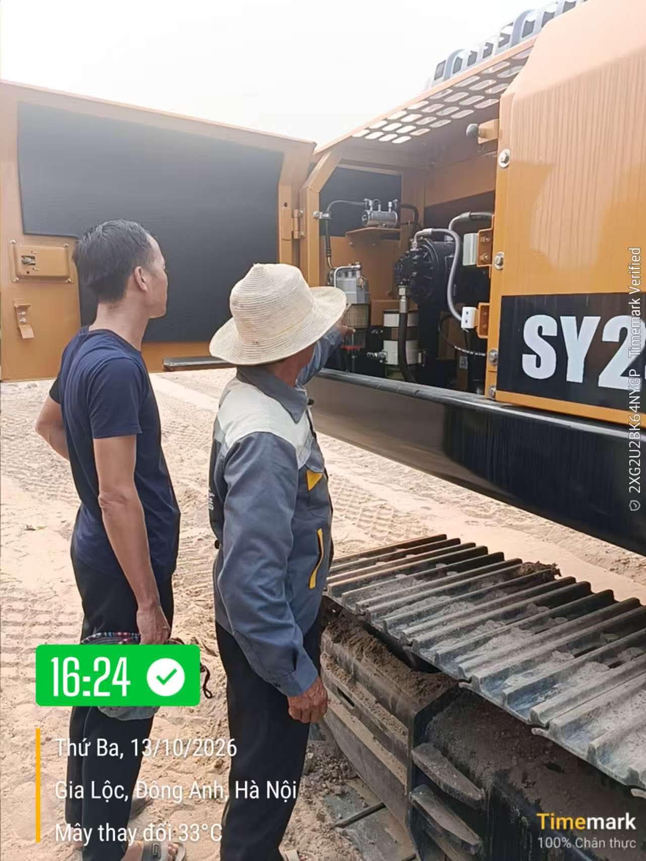 máy xúc sy245h tại Hà nội