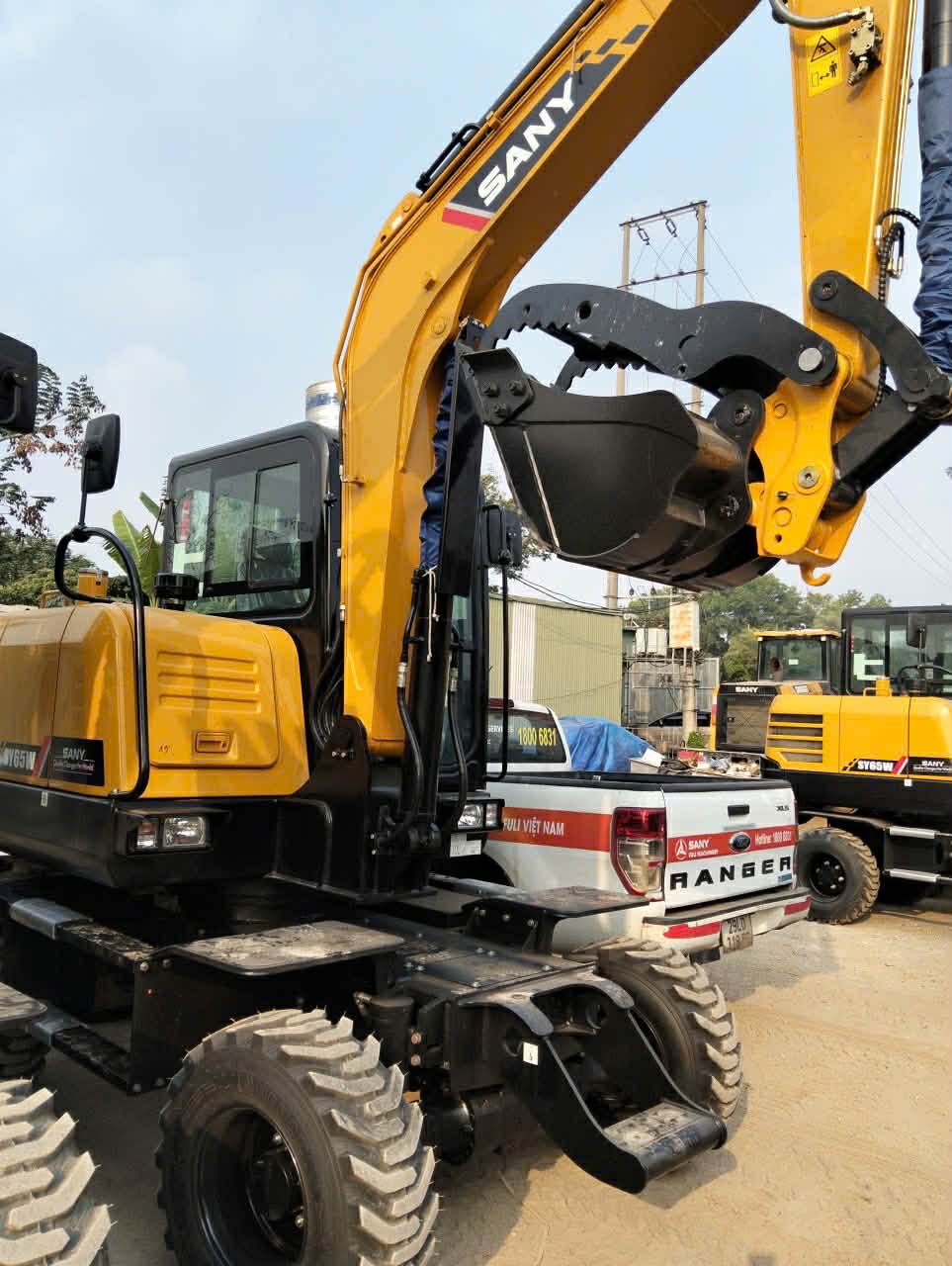 máy xúc sany