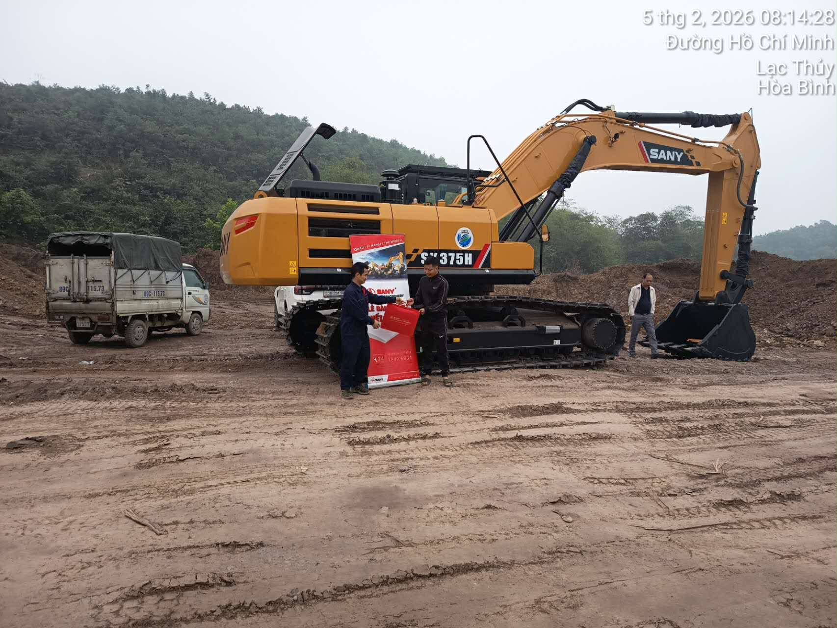 Bàn giao máy xúc SANY SY375H tại Hòa bình ngày 5.2.2026