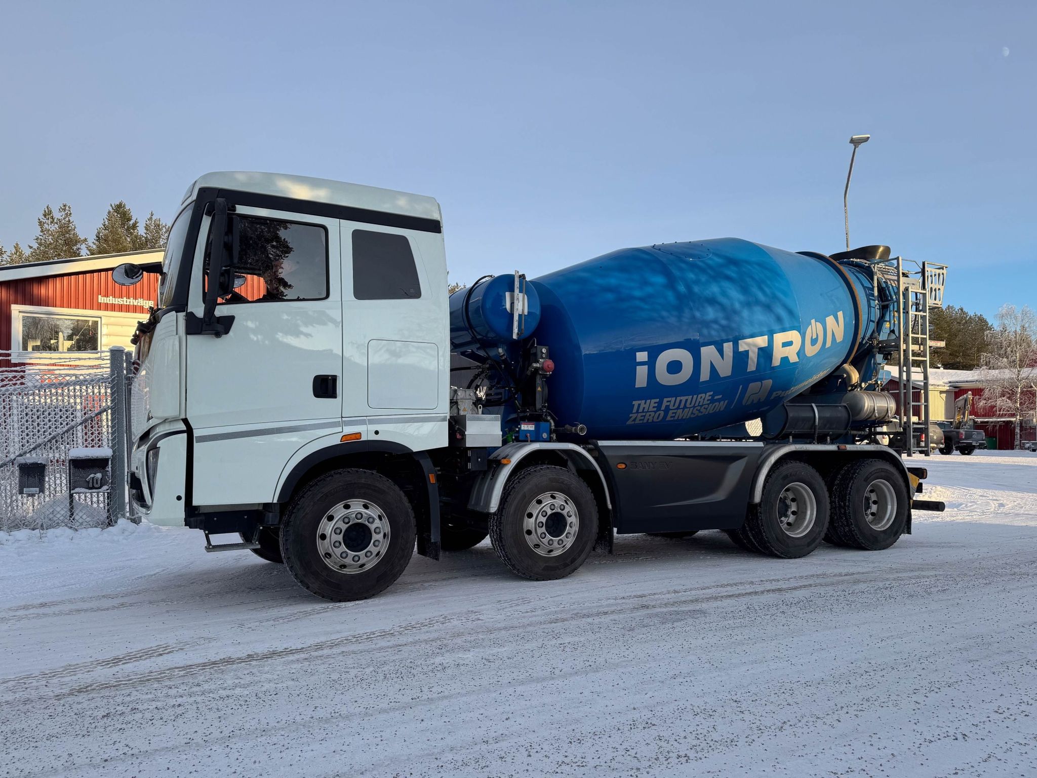 xe trộn bê tông điện