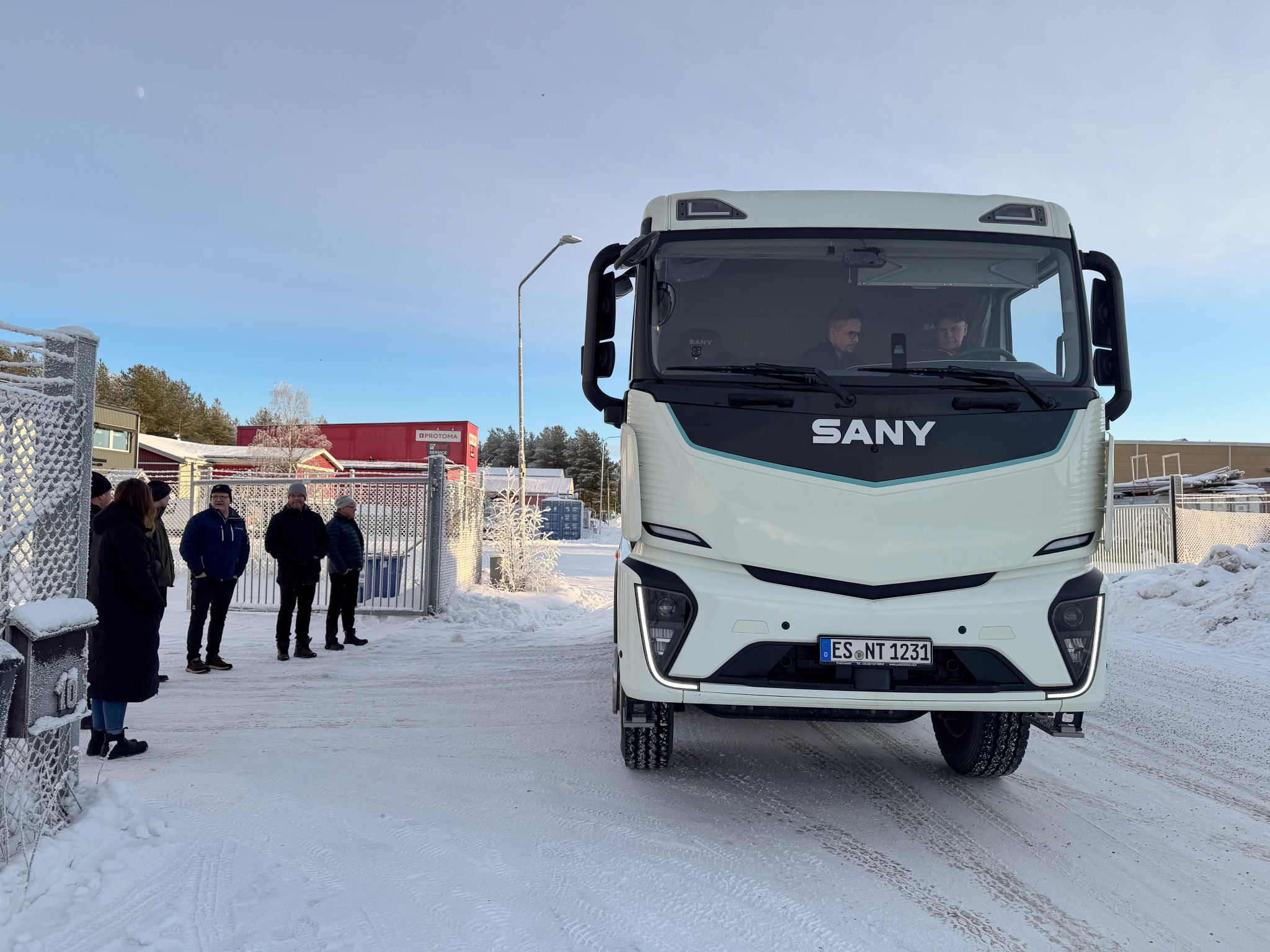 xe trộn bê tông điện