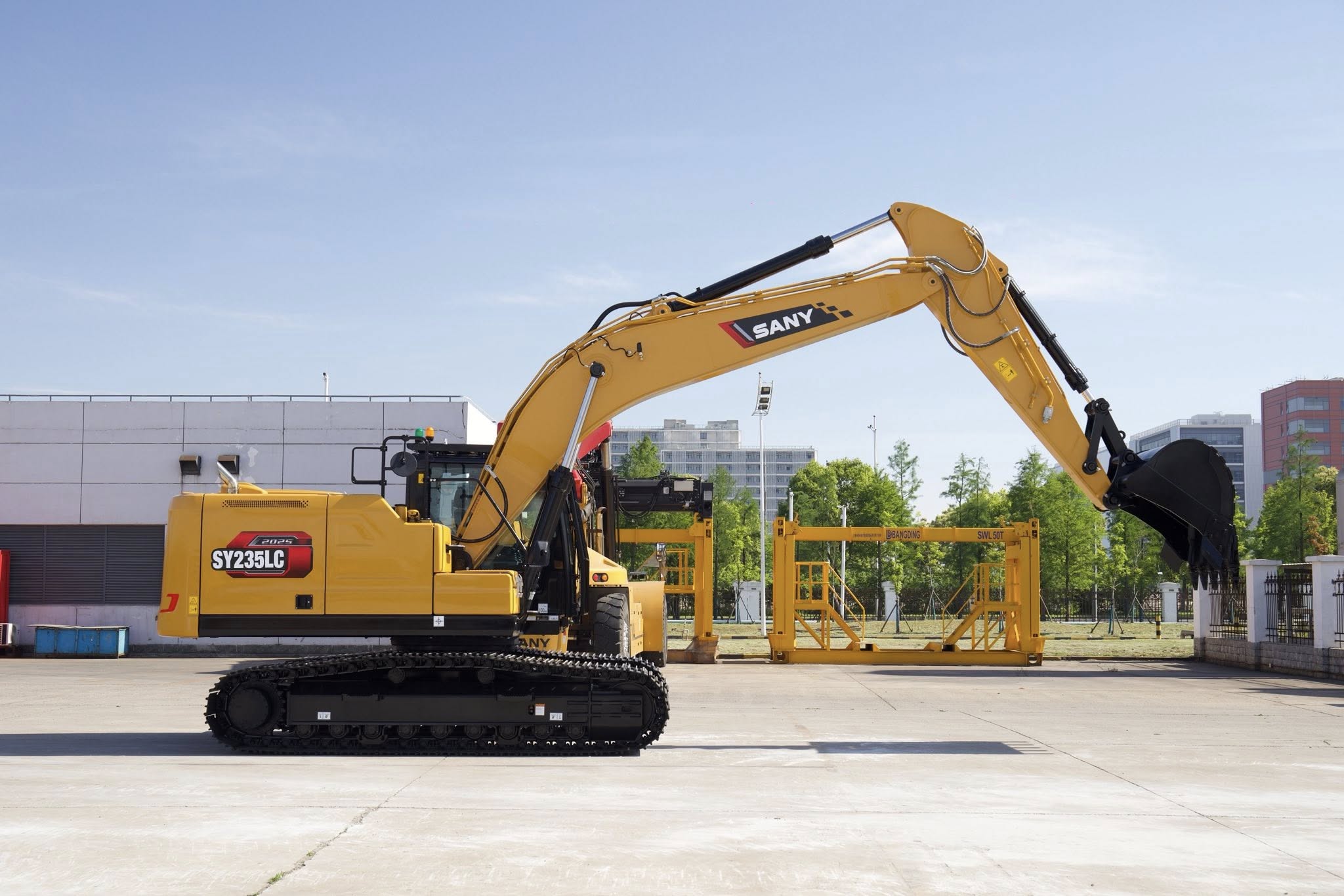 Giới thiệu máy xúc SANY SY235LC Stage V phiên bản châu Âu và Bắc Mỹ