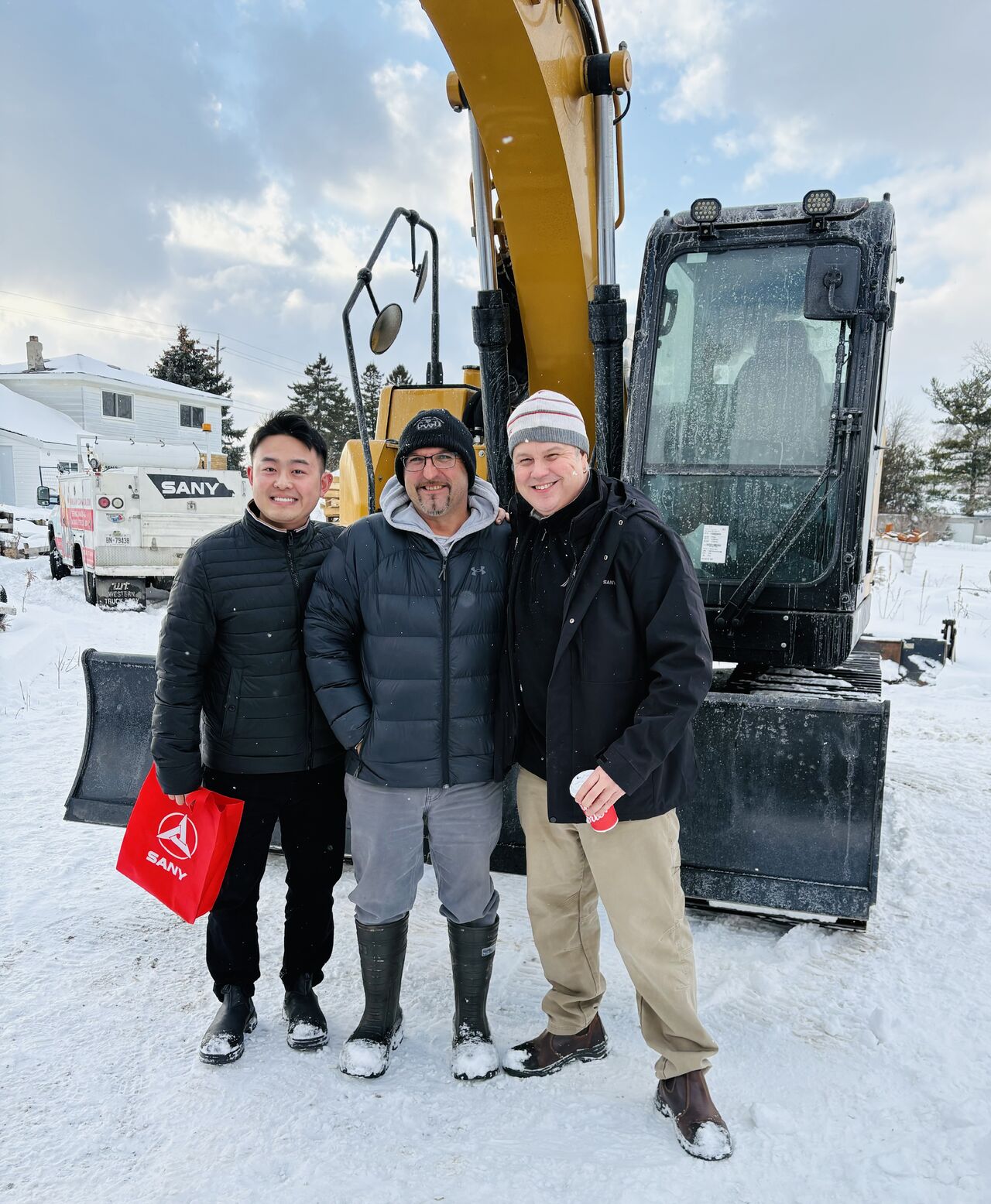 SANY Canada : Bàn giao thành công máy xúc SANY SY155