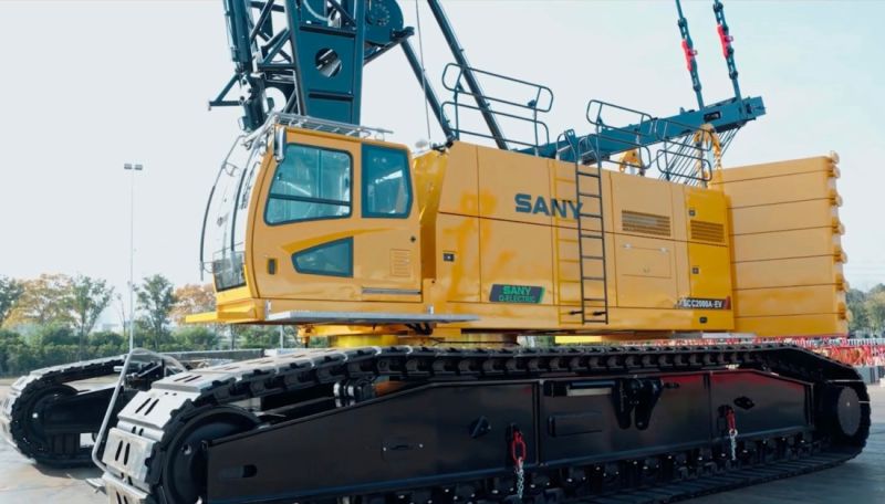 SANY Europe GmbH: Sarens vừa tiếp nhận chiếc SANY SCC2000A‑EV mới